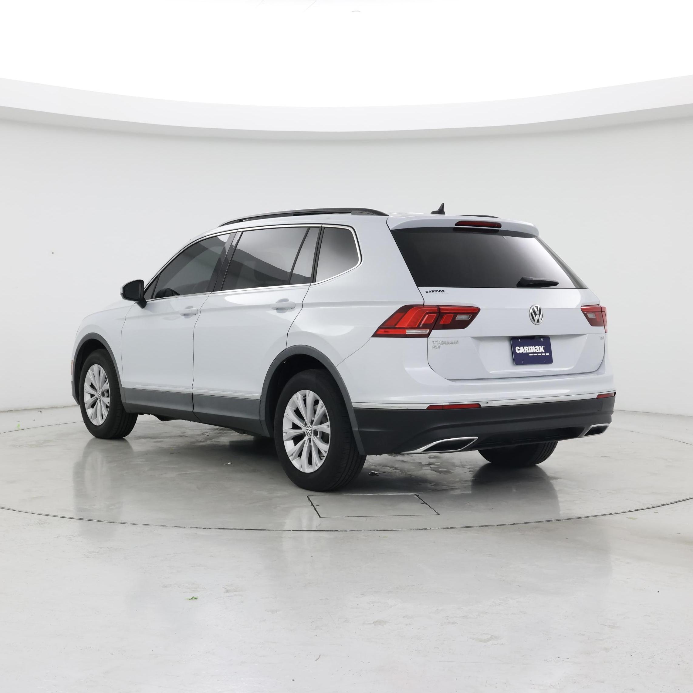 Thumbnail: 2018 Volkswagen Tiguan - 2