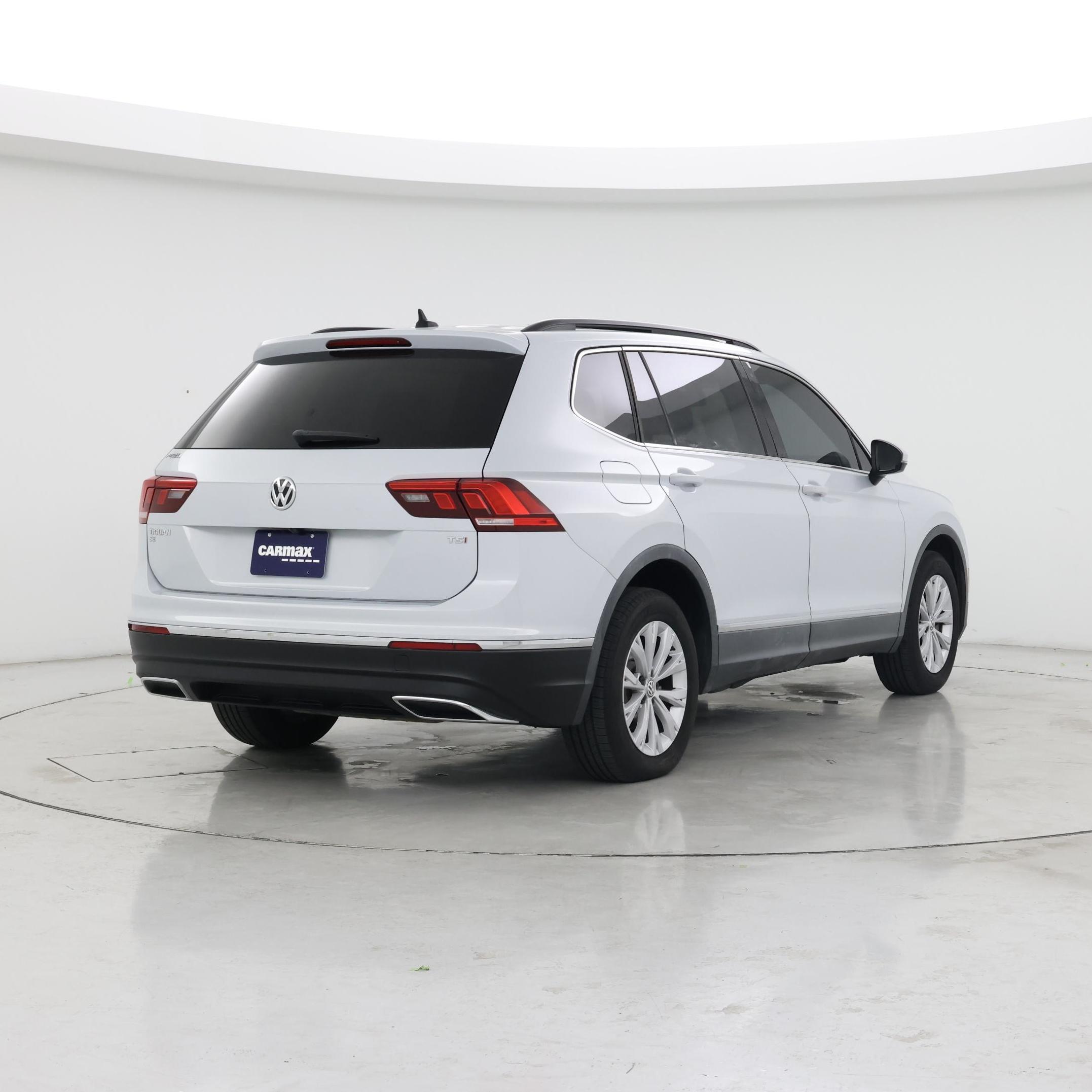 Thumbnail: 2018 Volkswagen Tiguan - 8