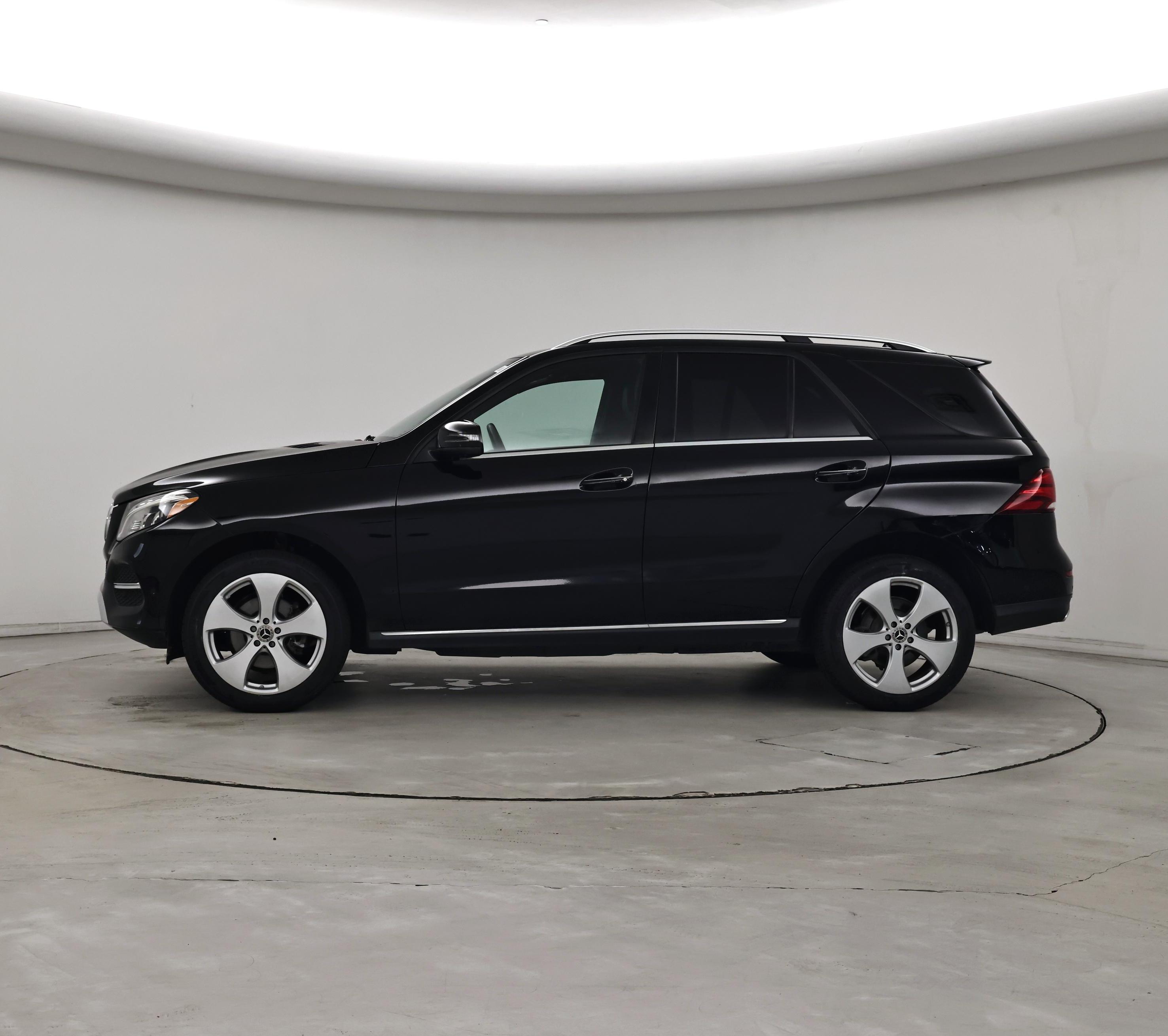 Thumbnail: 2017 Mercedes-Benz GLE - 3