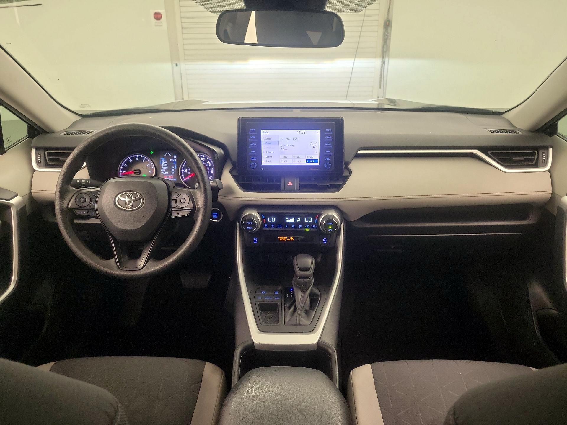 Thumbnail: 2022 Toyota RAV4 - 9
