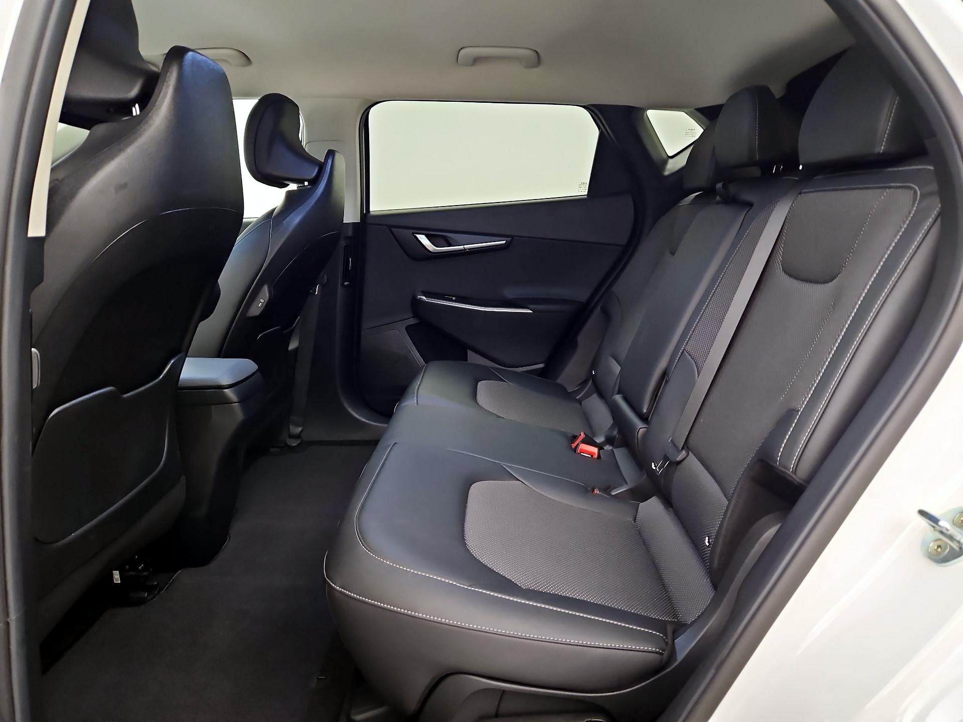 Thumbnail: 2022 Kia EV6 - 20