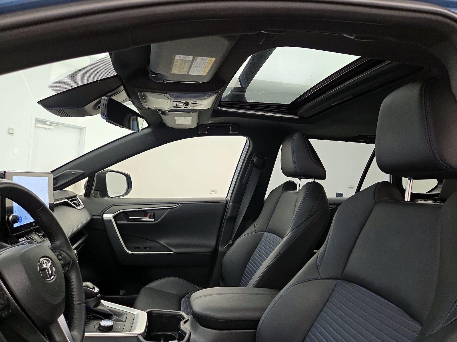 Sunroof(s) & Overhead Airbags
