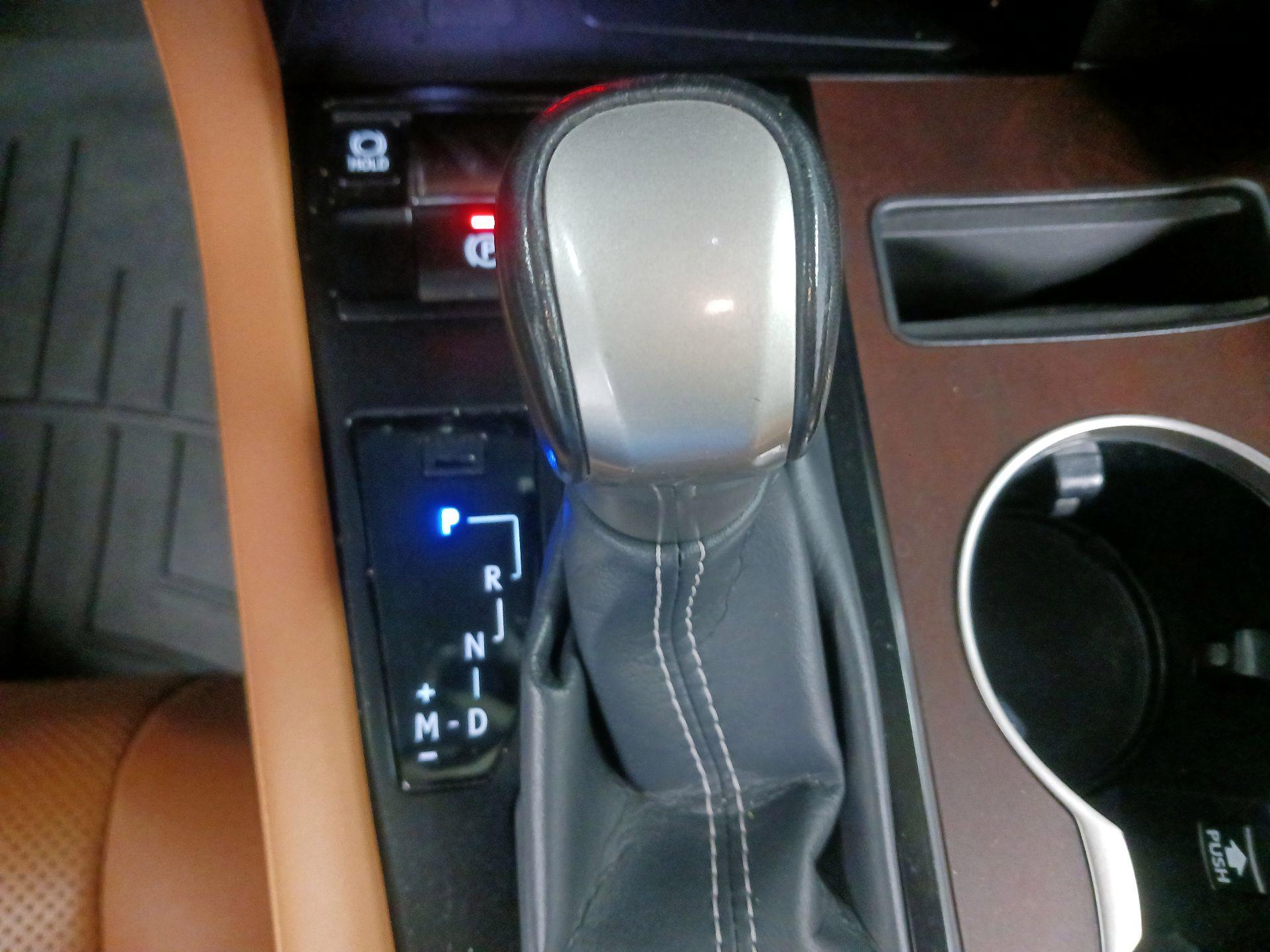 Thumbnail: 2021 Lexus RX - 15
