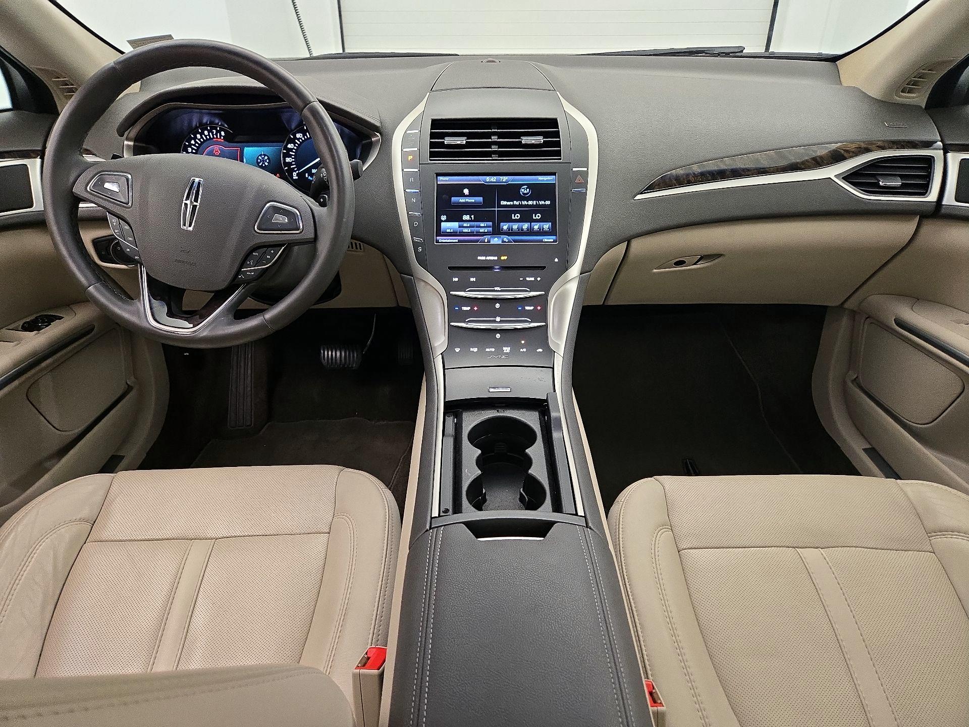 Thumbnail: 2016 Lincoln MKZ - 9