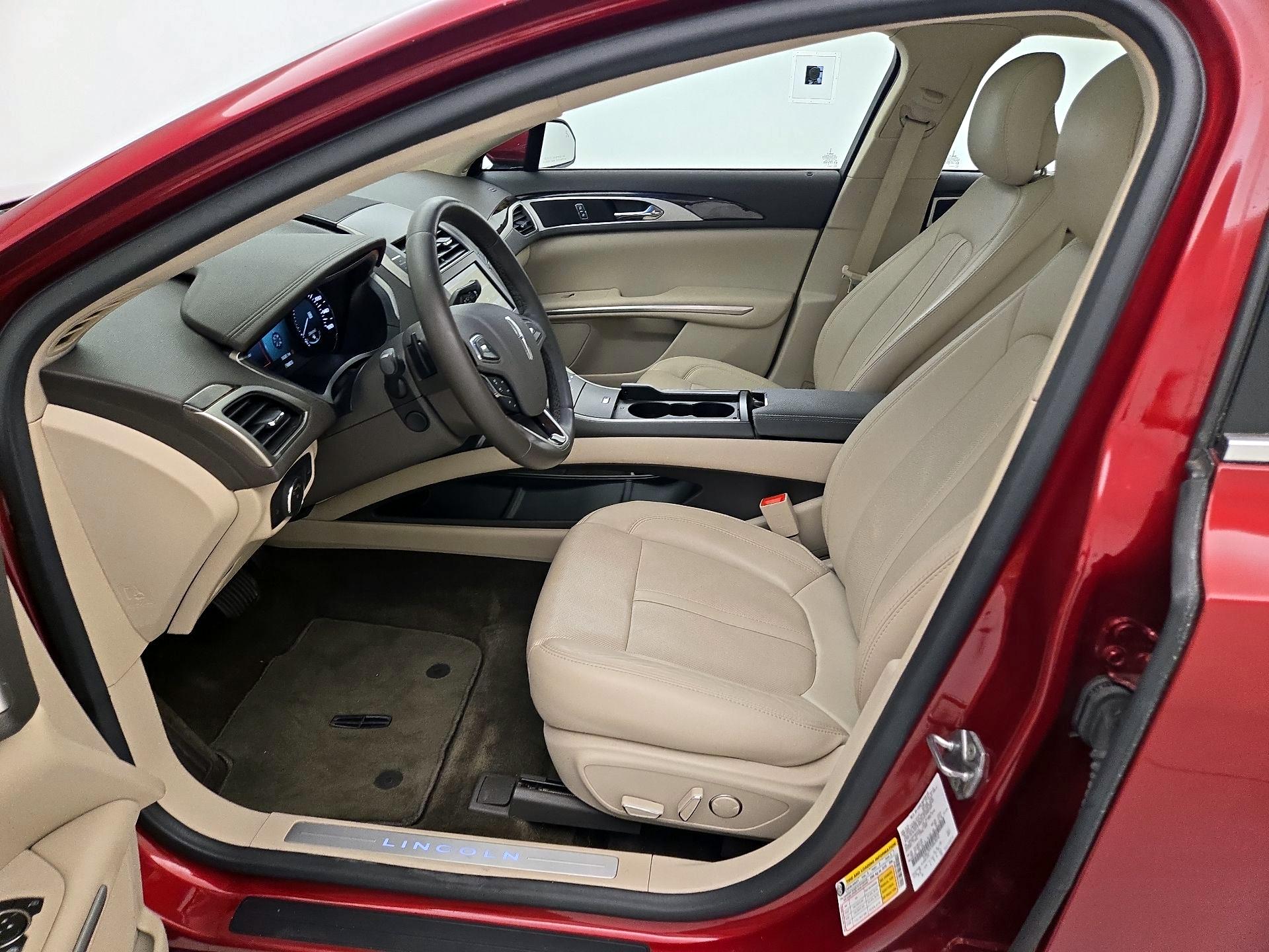 Thumbnail: 2016 Lincoln MKZ - 11