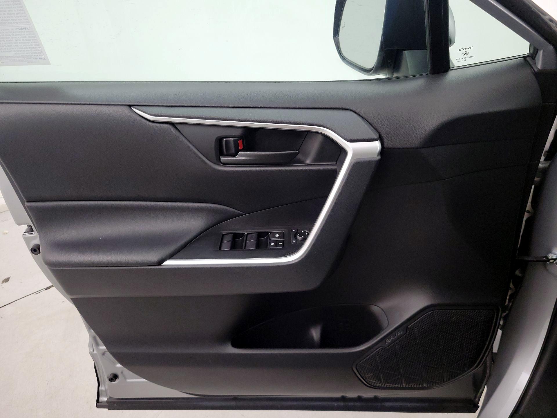 Thumbnail: 2023 Toyota RAV4 - 12