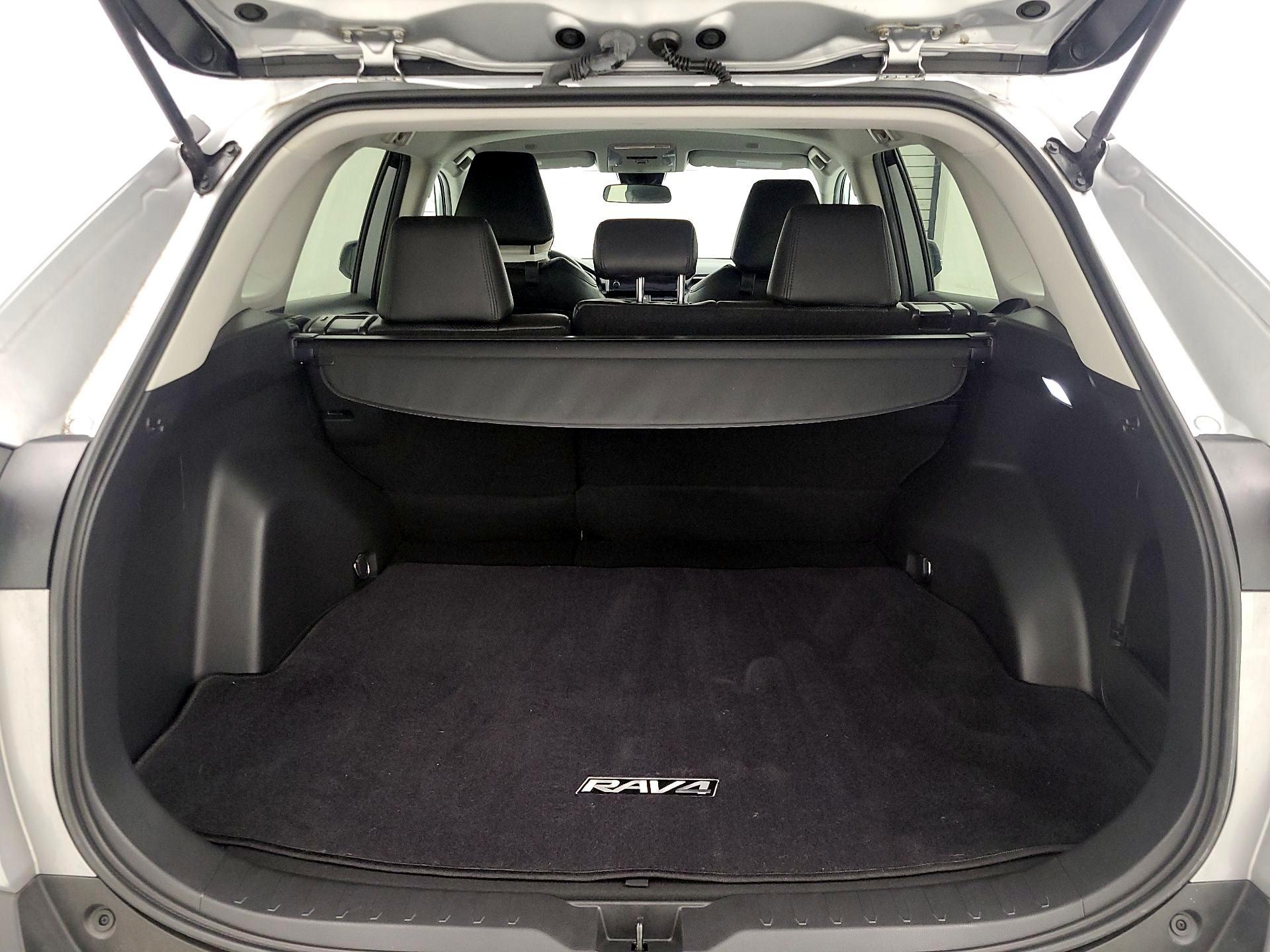 Thumbnail: 2023 Toyota RAV4 - 20