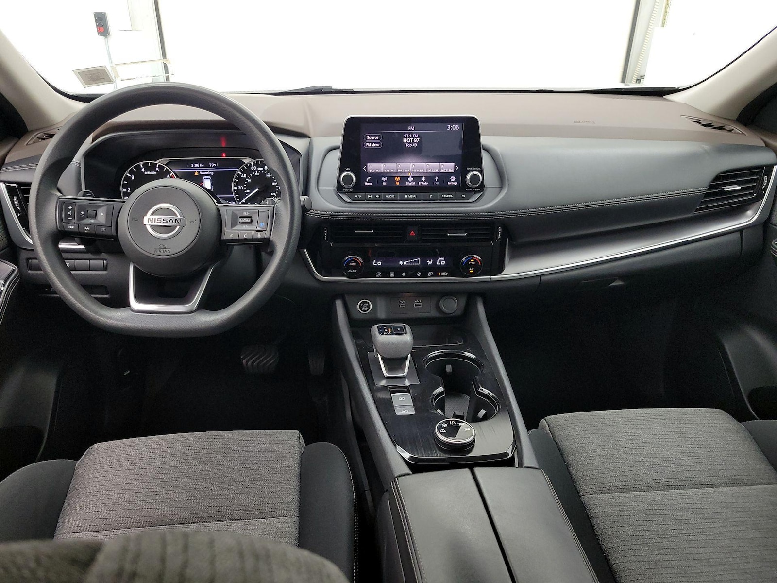 2021 Nissan Rogue SV - Photo 10