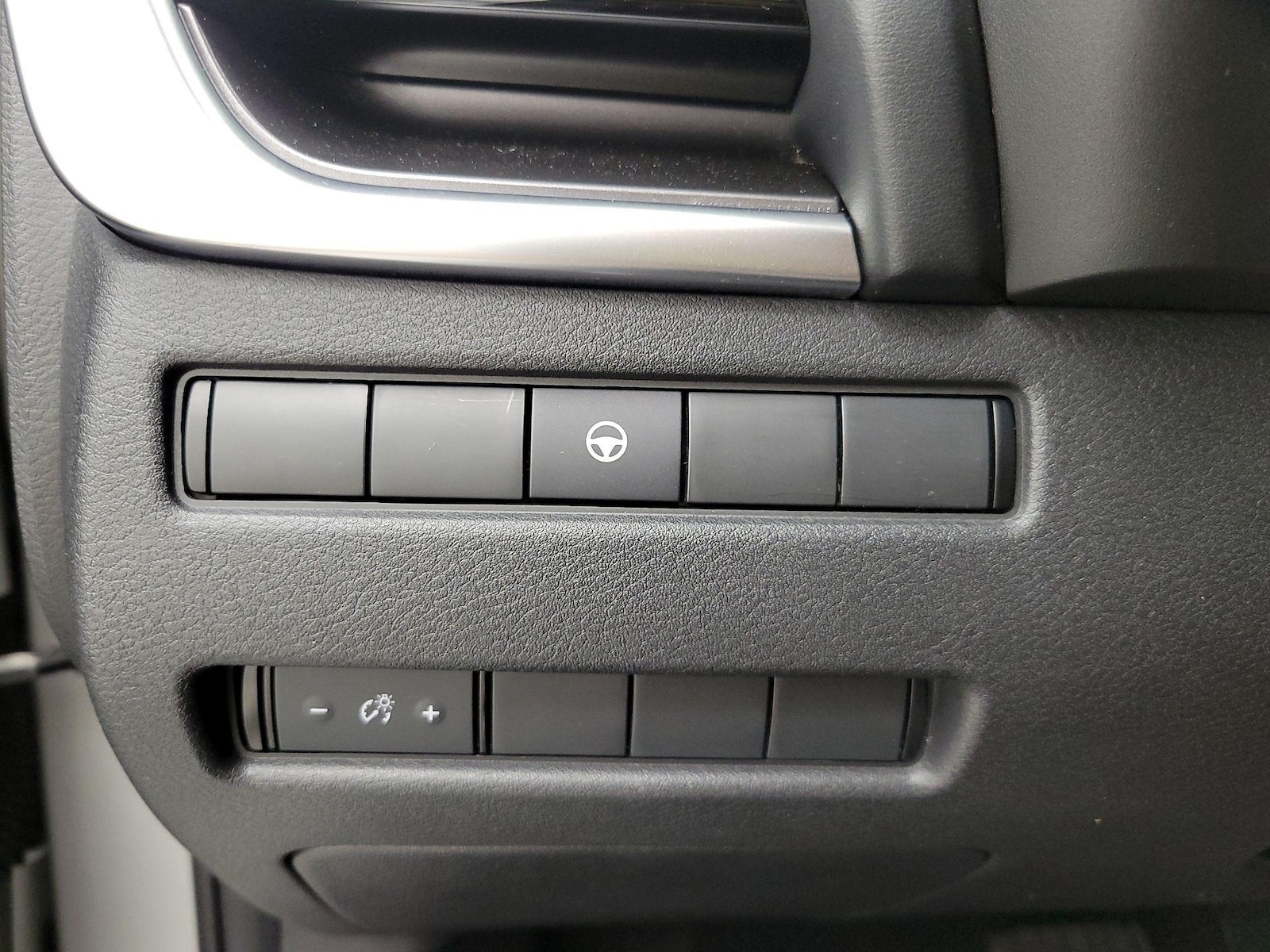 2021 Nissan Rogue SV - Photo 14