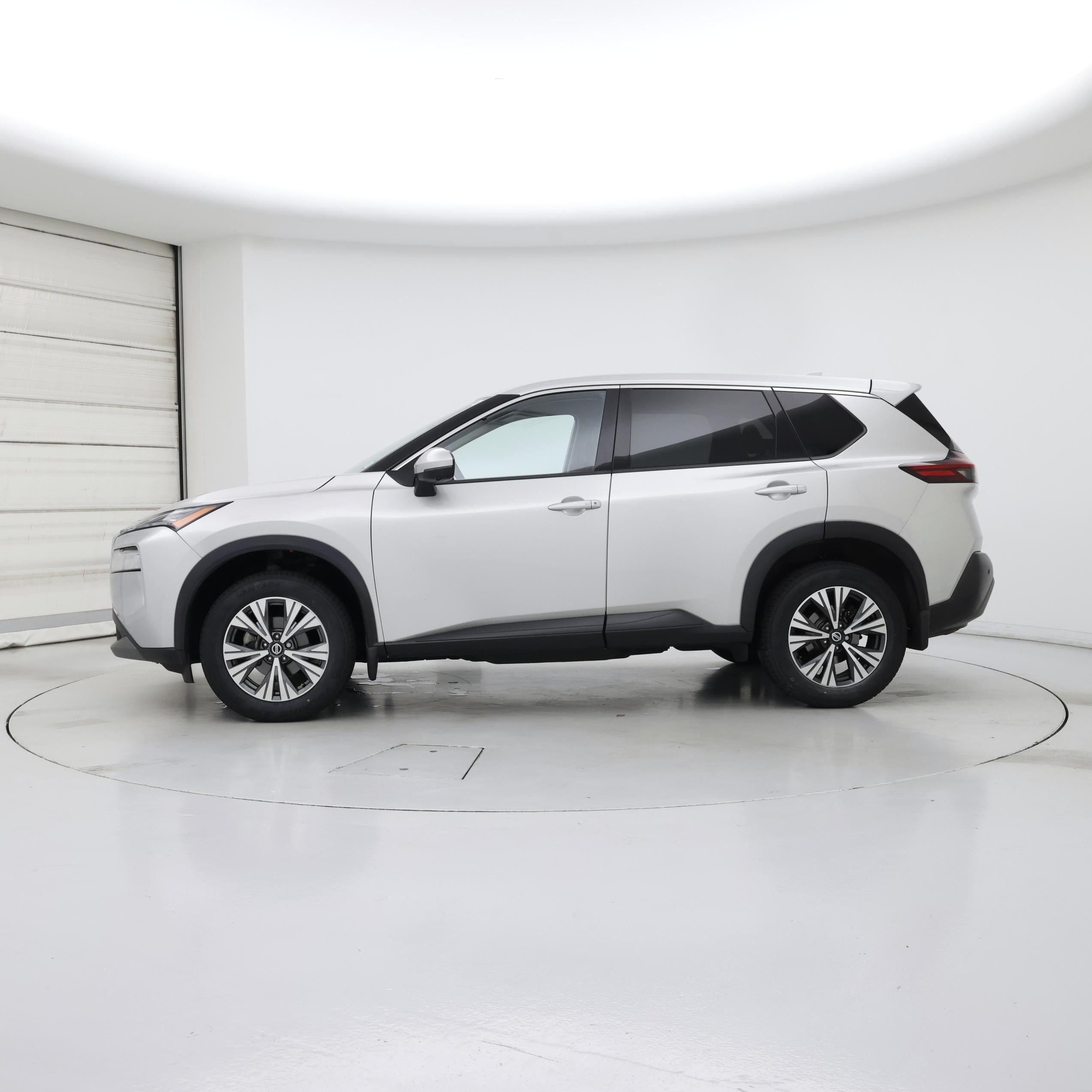 Thumbnail: 2021 Nissan Rogue - 3