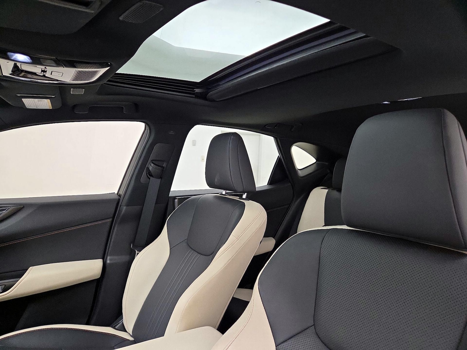 Sunroof(s) & Overhead Airbags