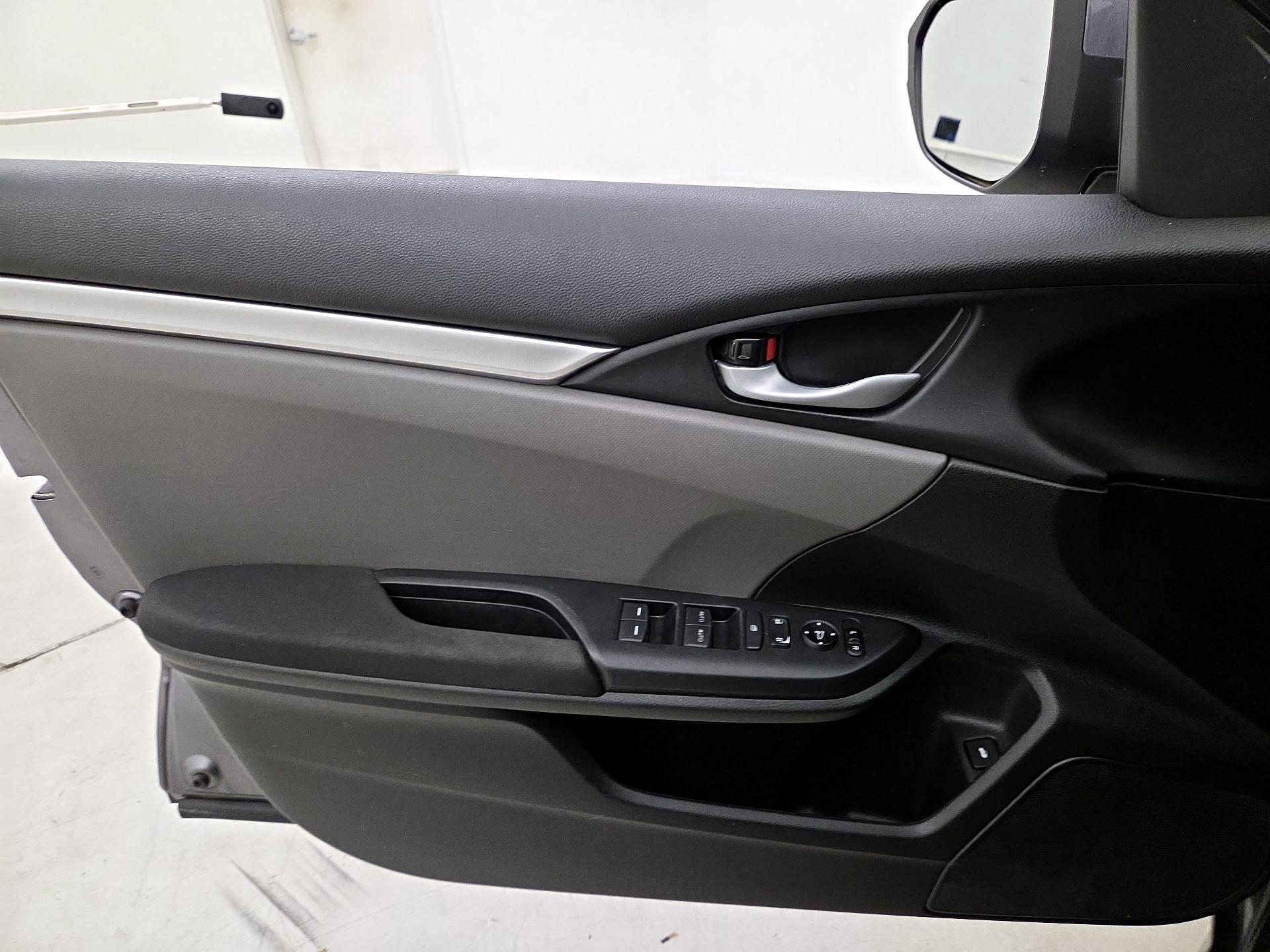 Thumbnail: 2019 Honda Civic - 12