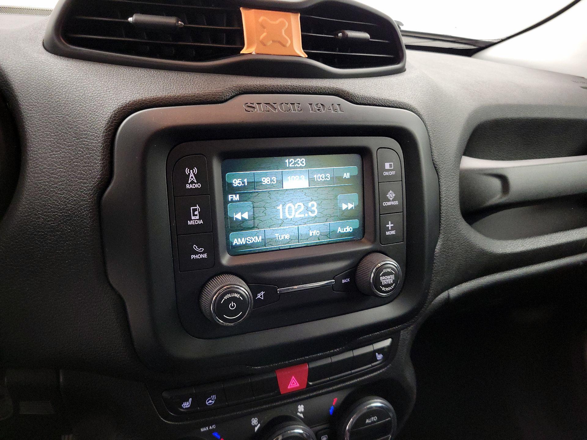 Thumbnail: 2015 Jeep Renegade - 15
