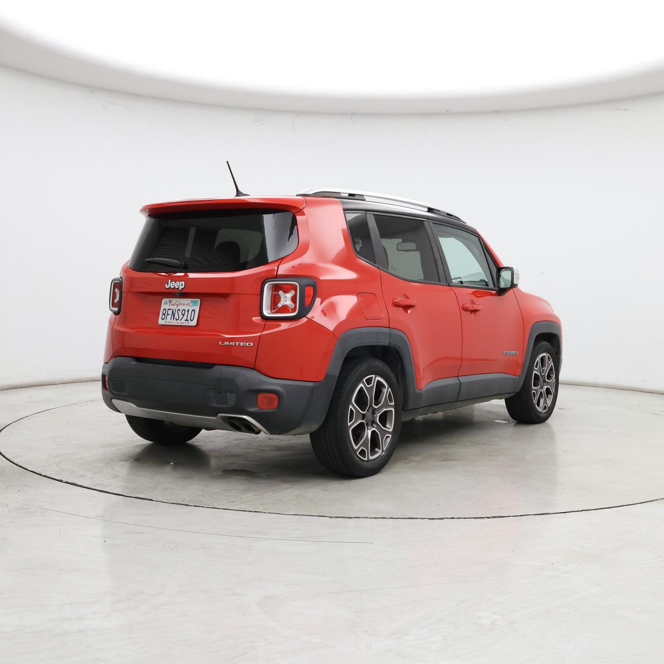 Thumbnail: 2015 Jeep Renegade - 8