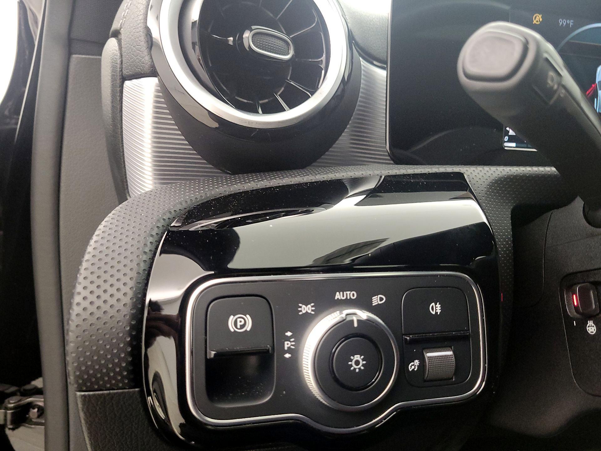 Thumbnail: 2020 Mercedes-Benz A-Class - 13