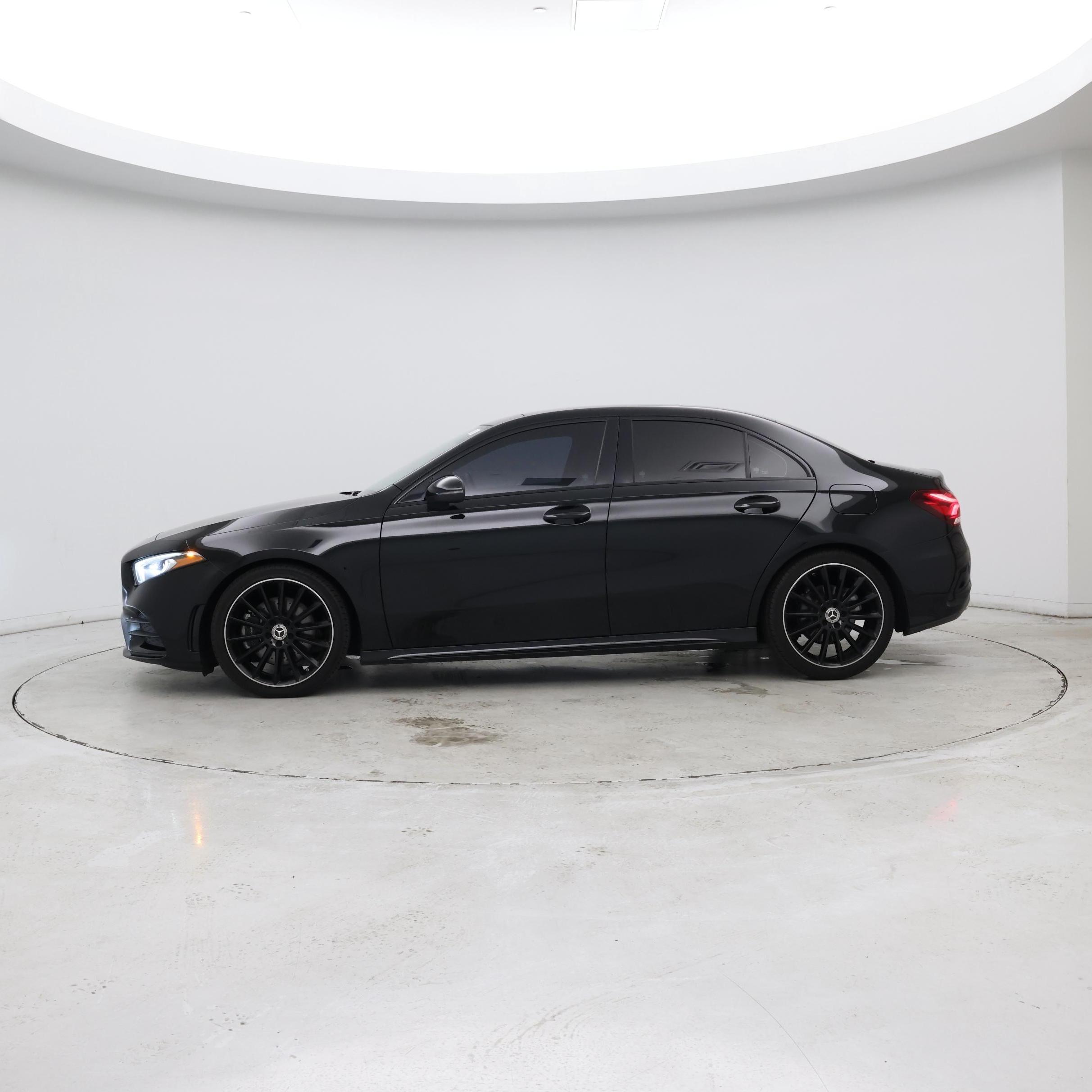 Thumbnail: 2020 Mercedes-Benz A-Class - 2