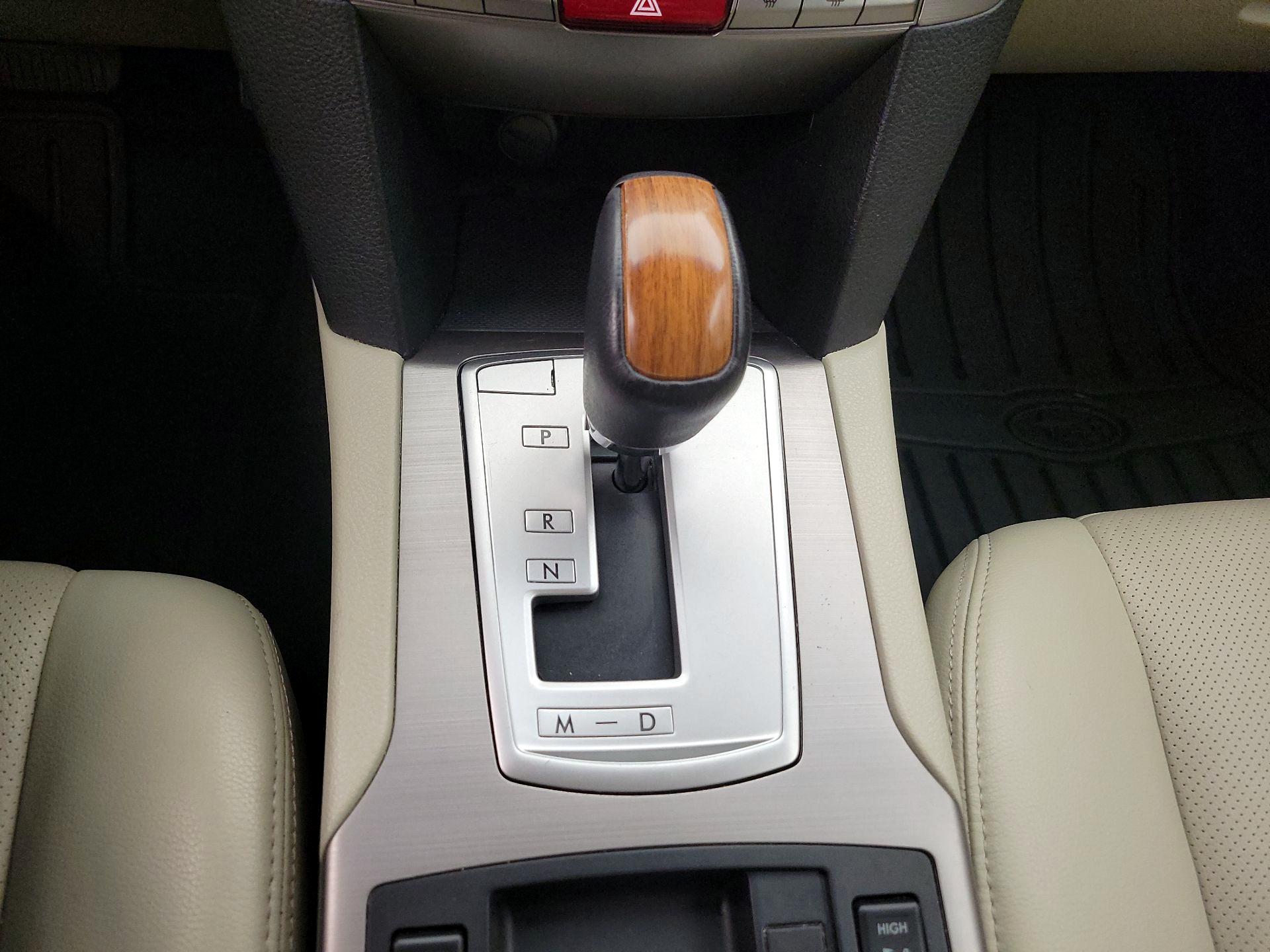 Thumbnail: 2014 Subaru Outback - 17