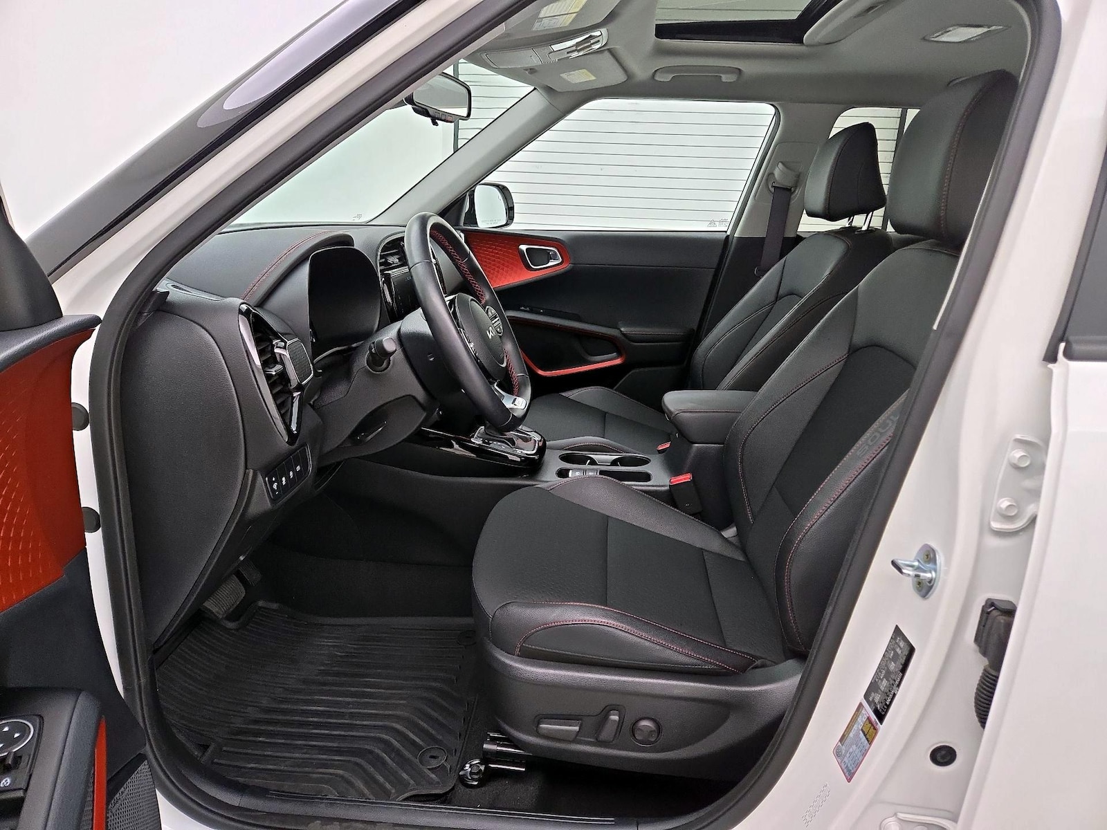 2023 Kia Soul GT-Line - Photo 12