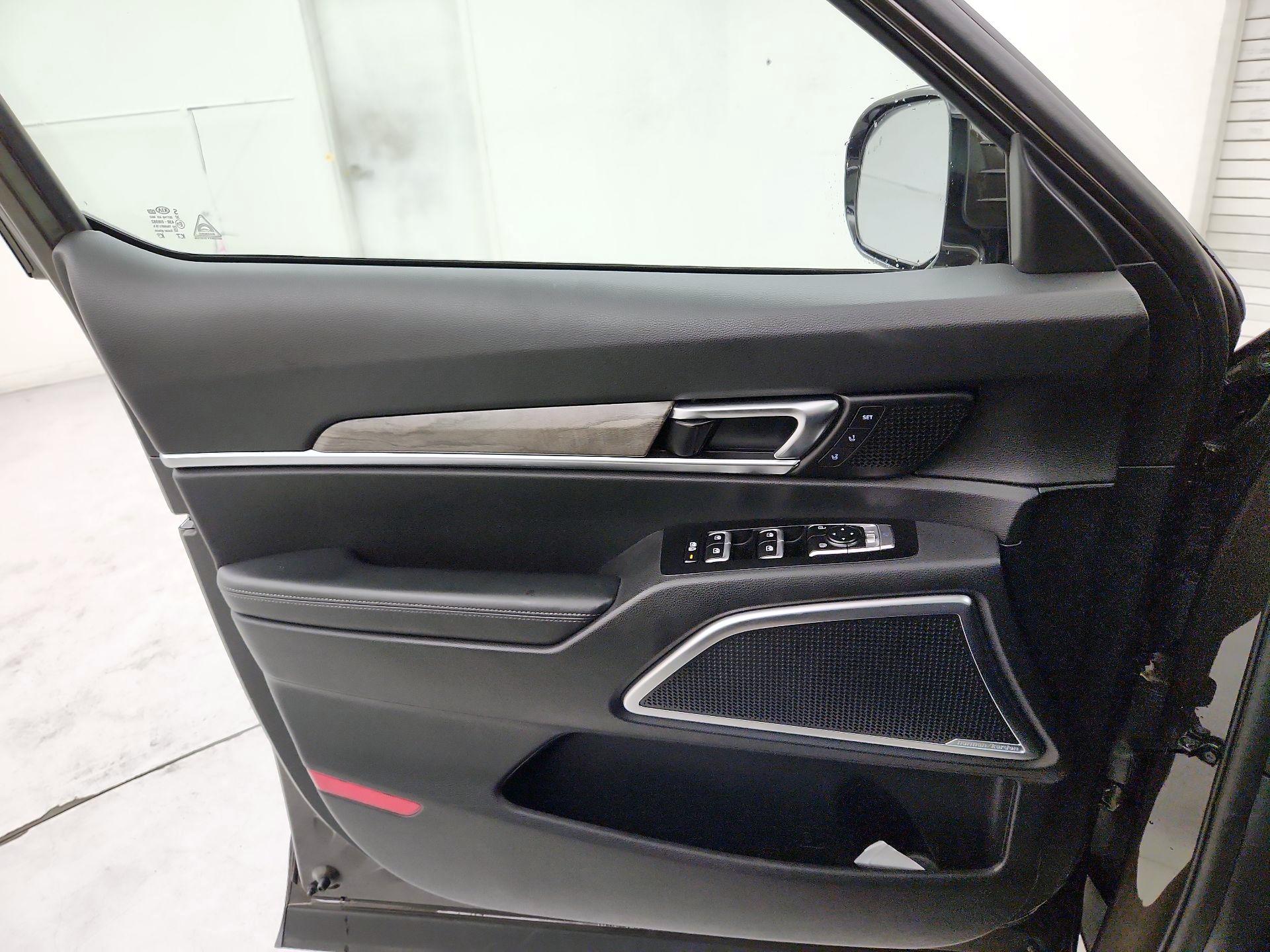 Thumbnail: 2020 Kia Telluride - 12