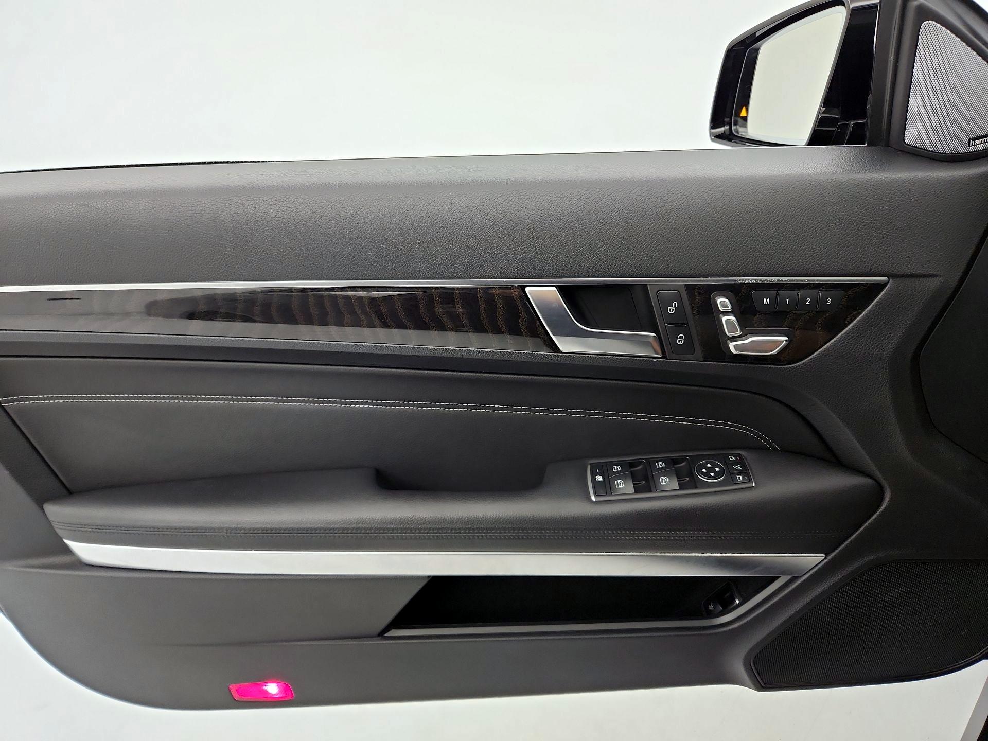Thumbnail: 2016 Mercedes-Benz E-Class - 12