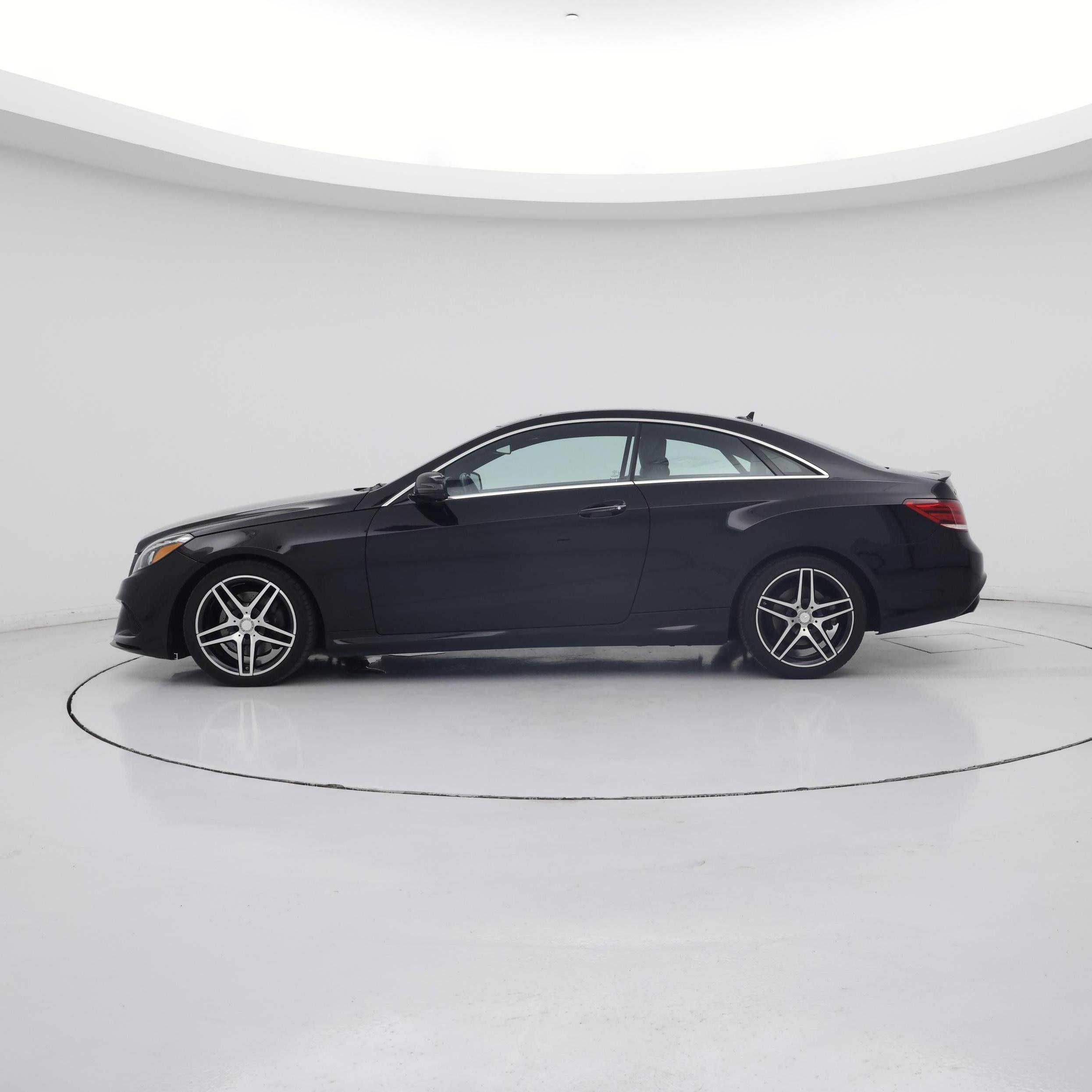 Thumbnail: 2016 Mercedes-Benz E-Class - 3