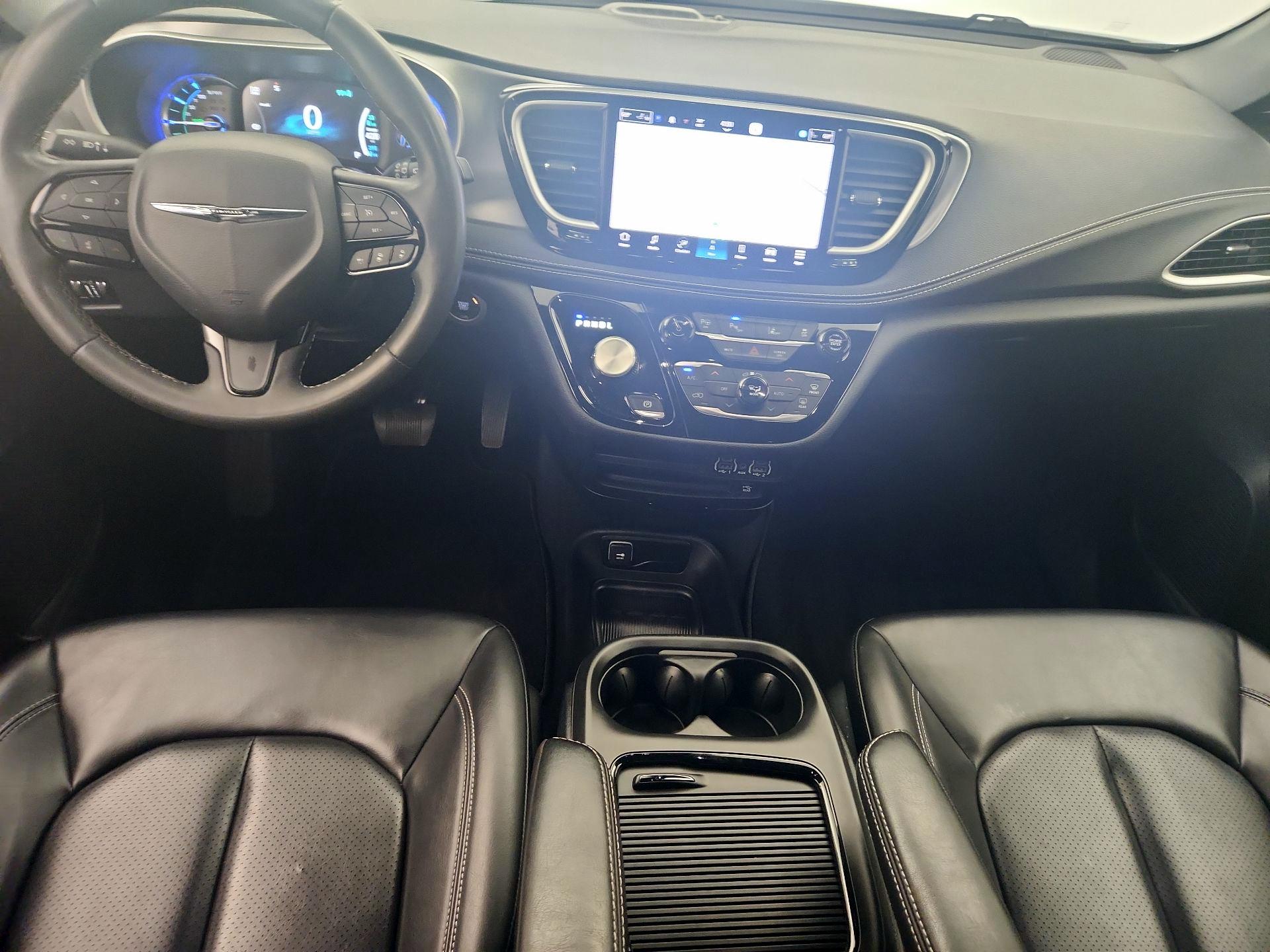 Thumbnail: 2023 Chrysler Pacifica - 9