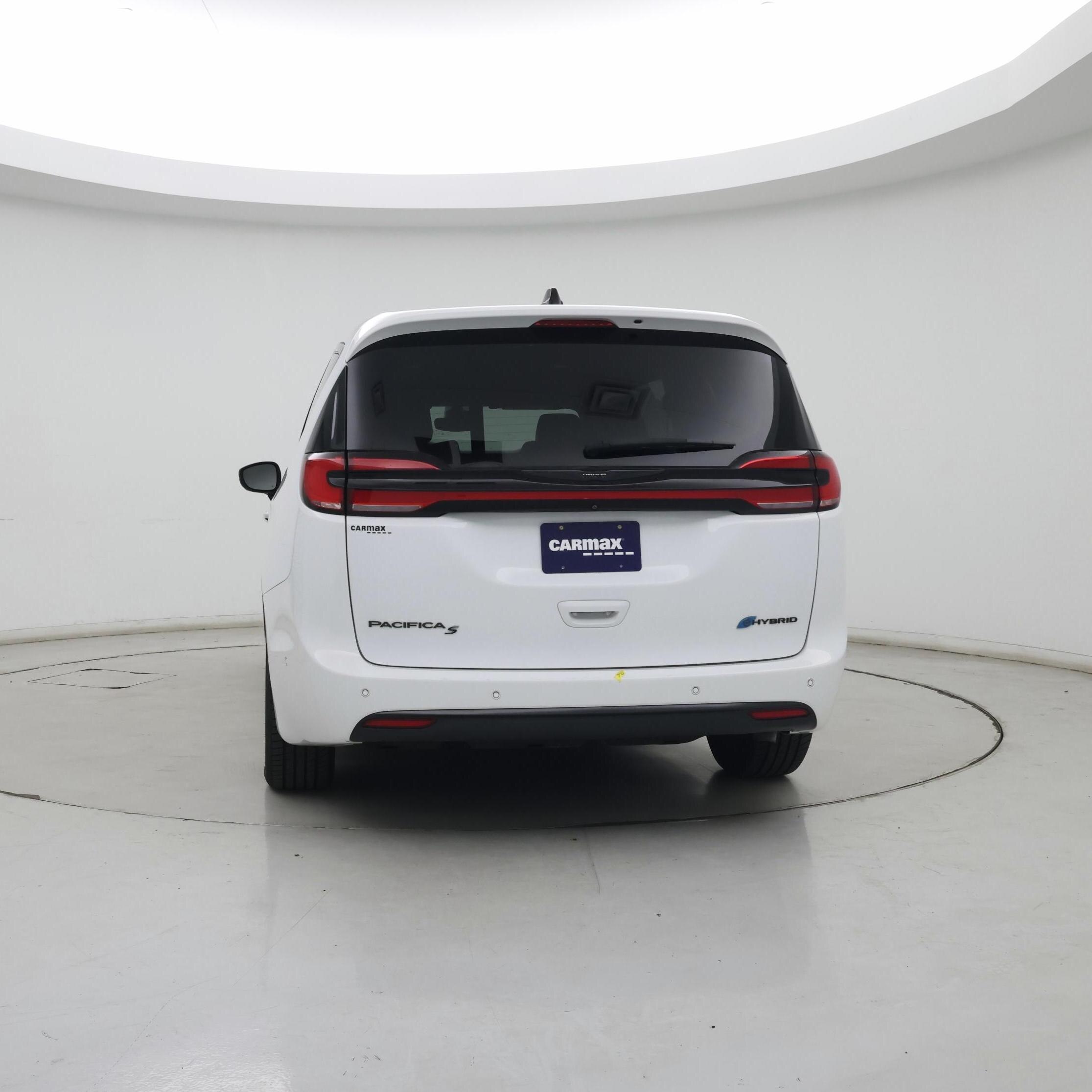 Thumbnail: 2023 Chrysler Pacifica - 2