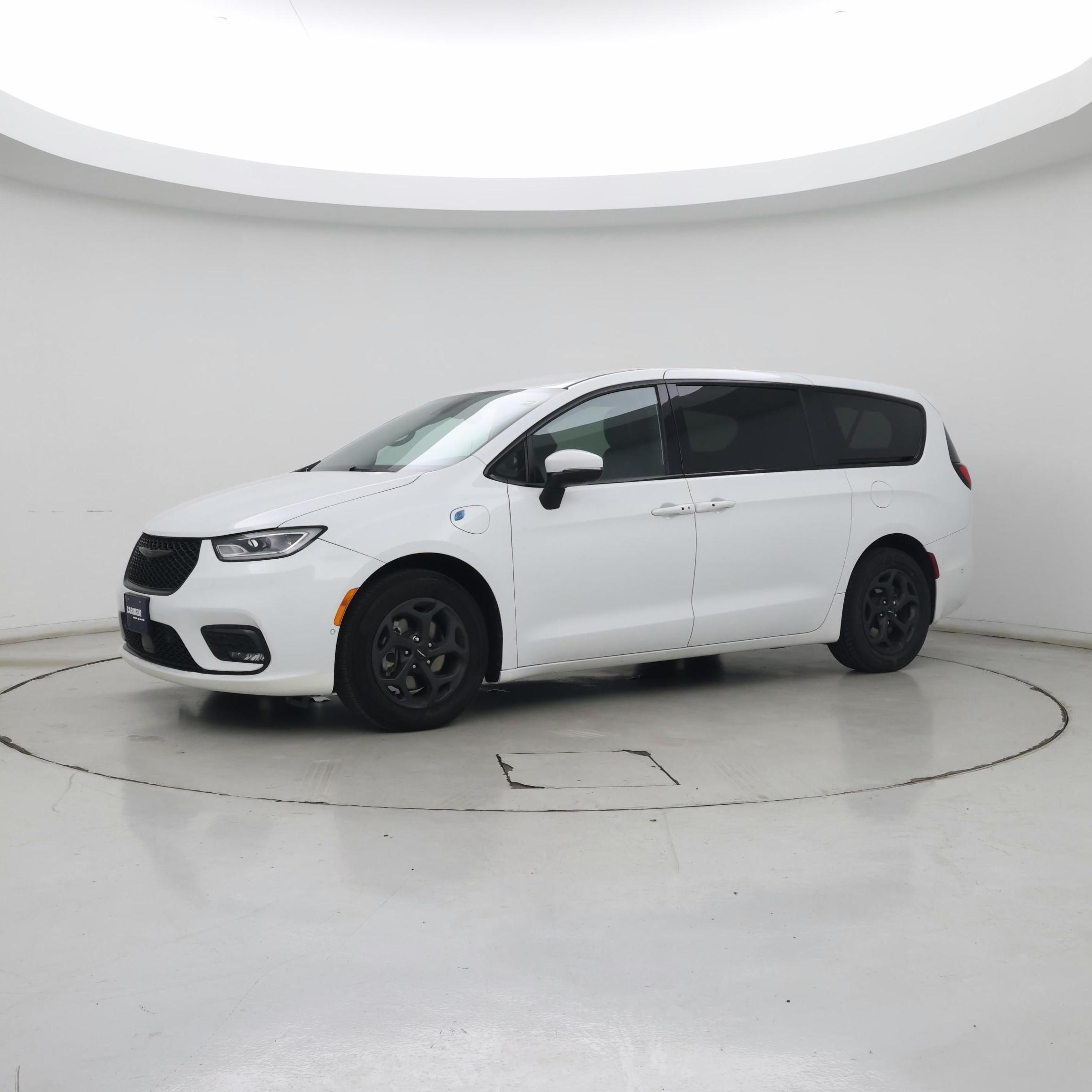 Thumbnail: 2023 Chrysler Pacifica - 4