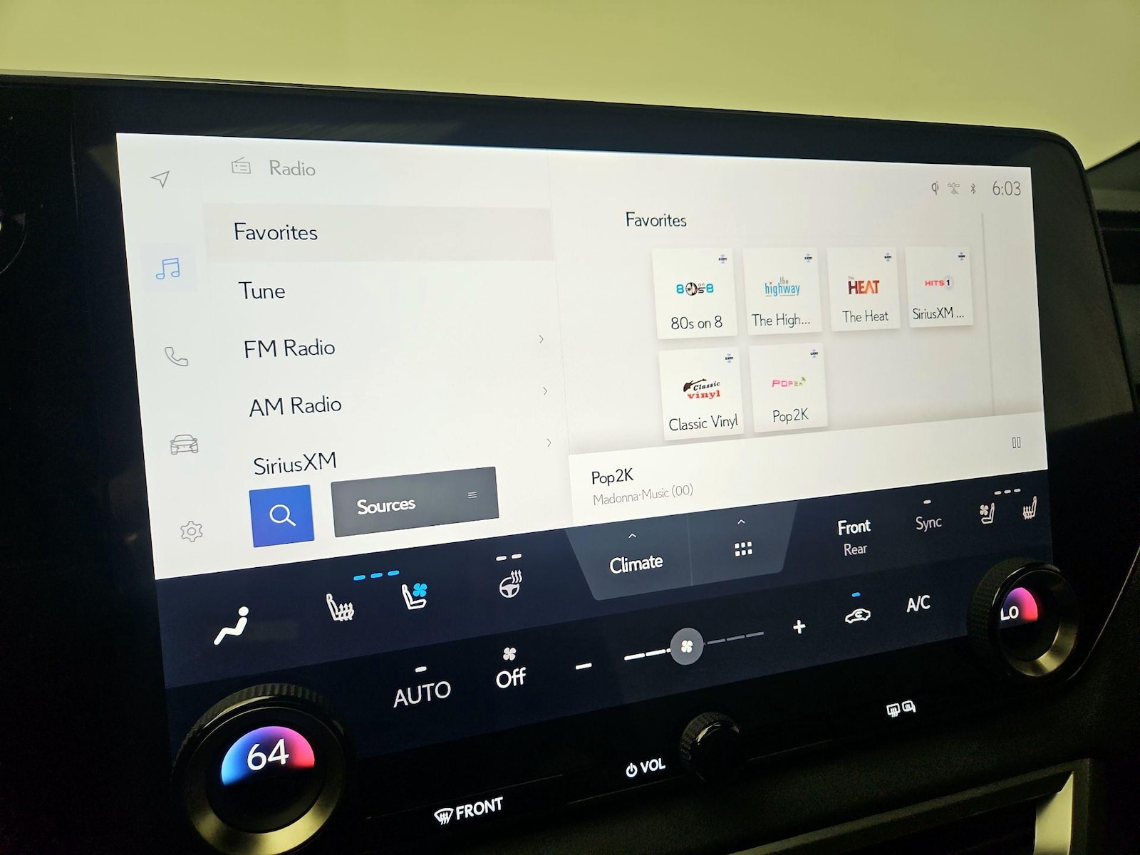 2023 Lexus RX 350 - Photo 16