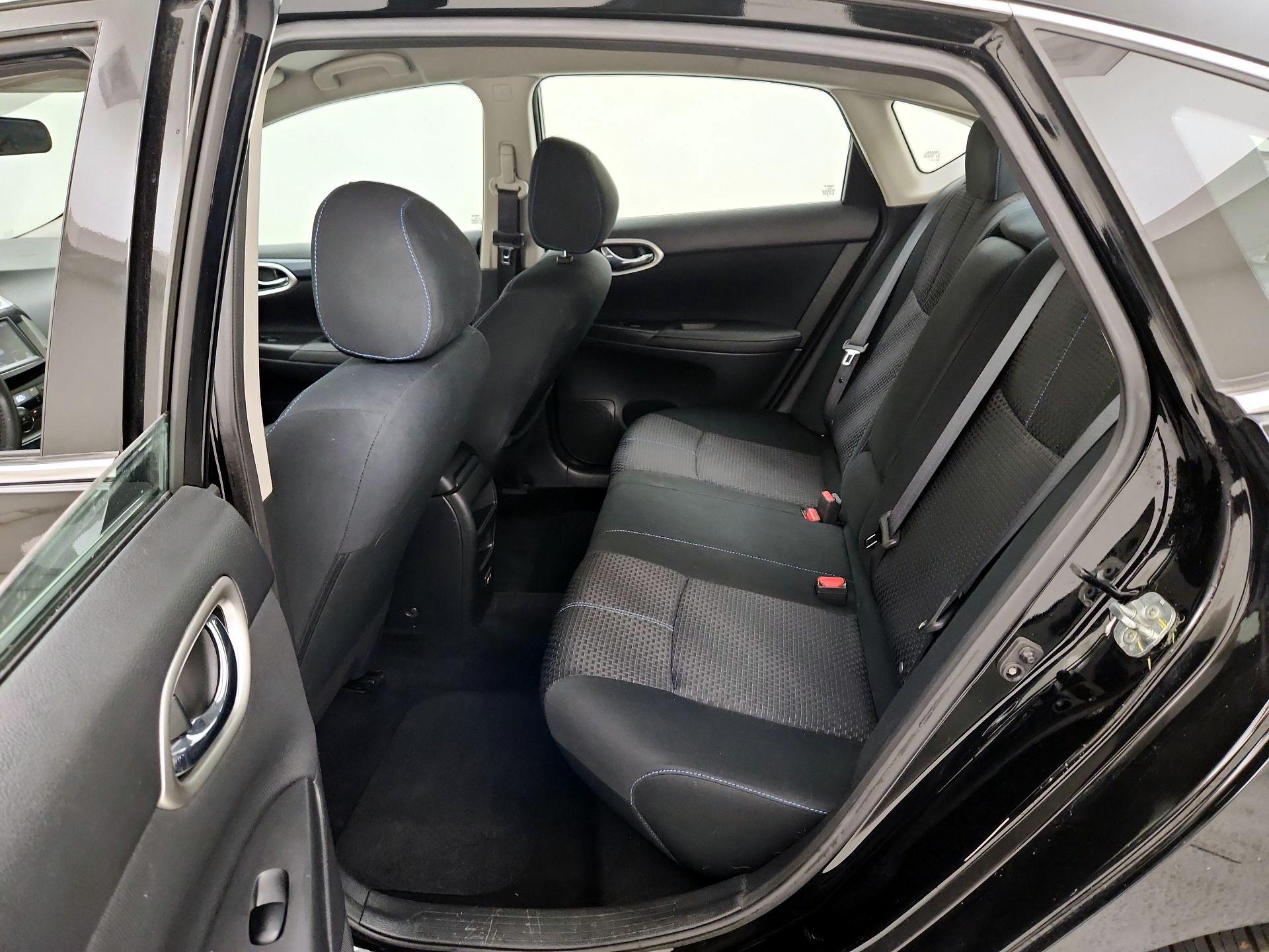 Thumbnail: 2019 Nissan Sentra - 19