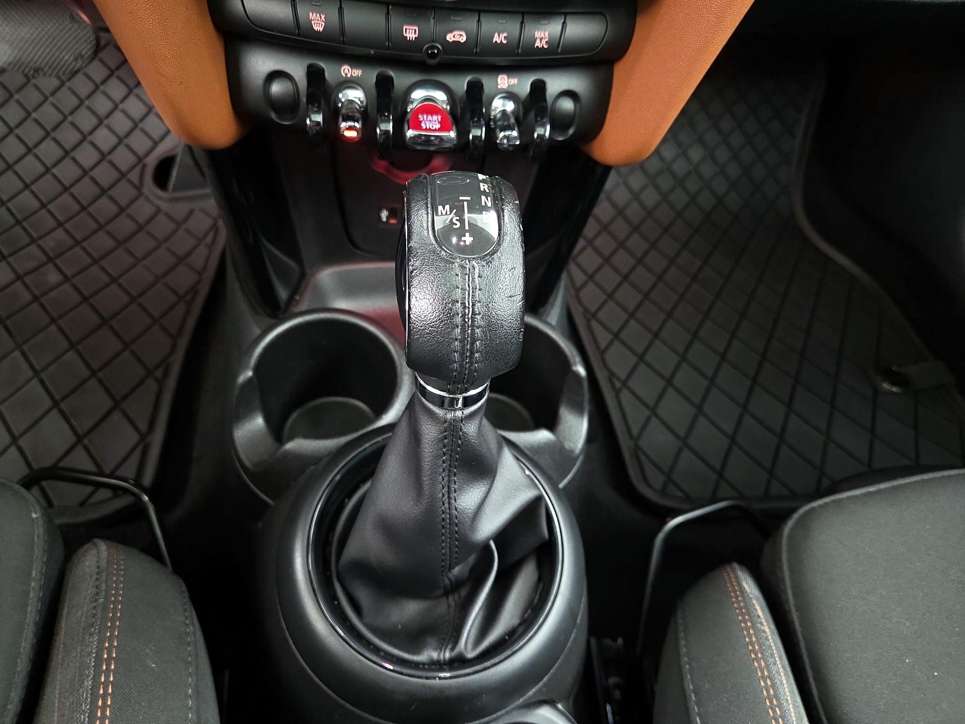 Thumbnail: 2017 MINI Cooper Hardtop - 18