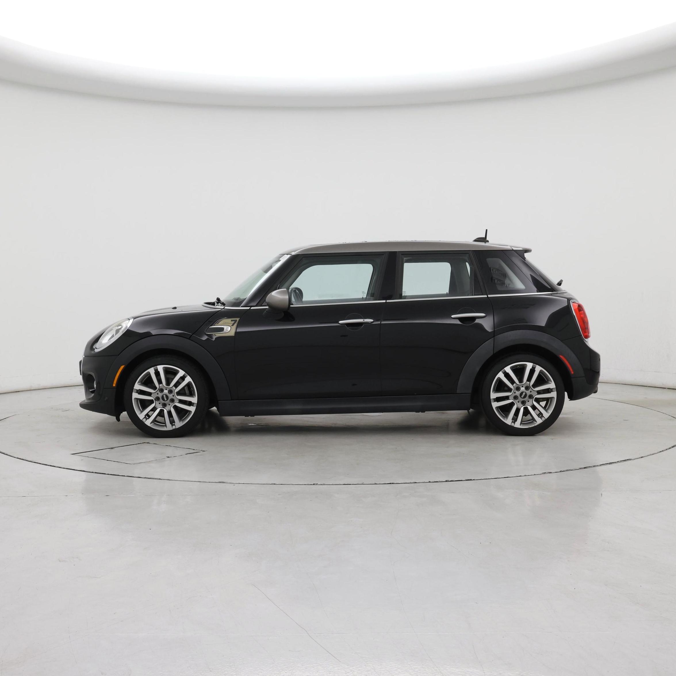 Thumbnail: 2017 MINI Cooper Hardtop - 3