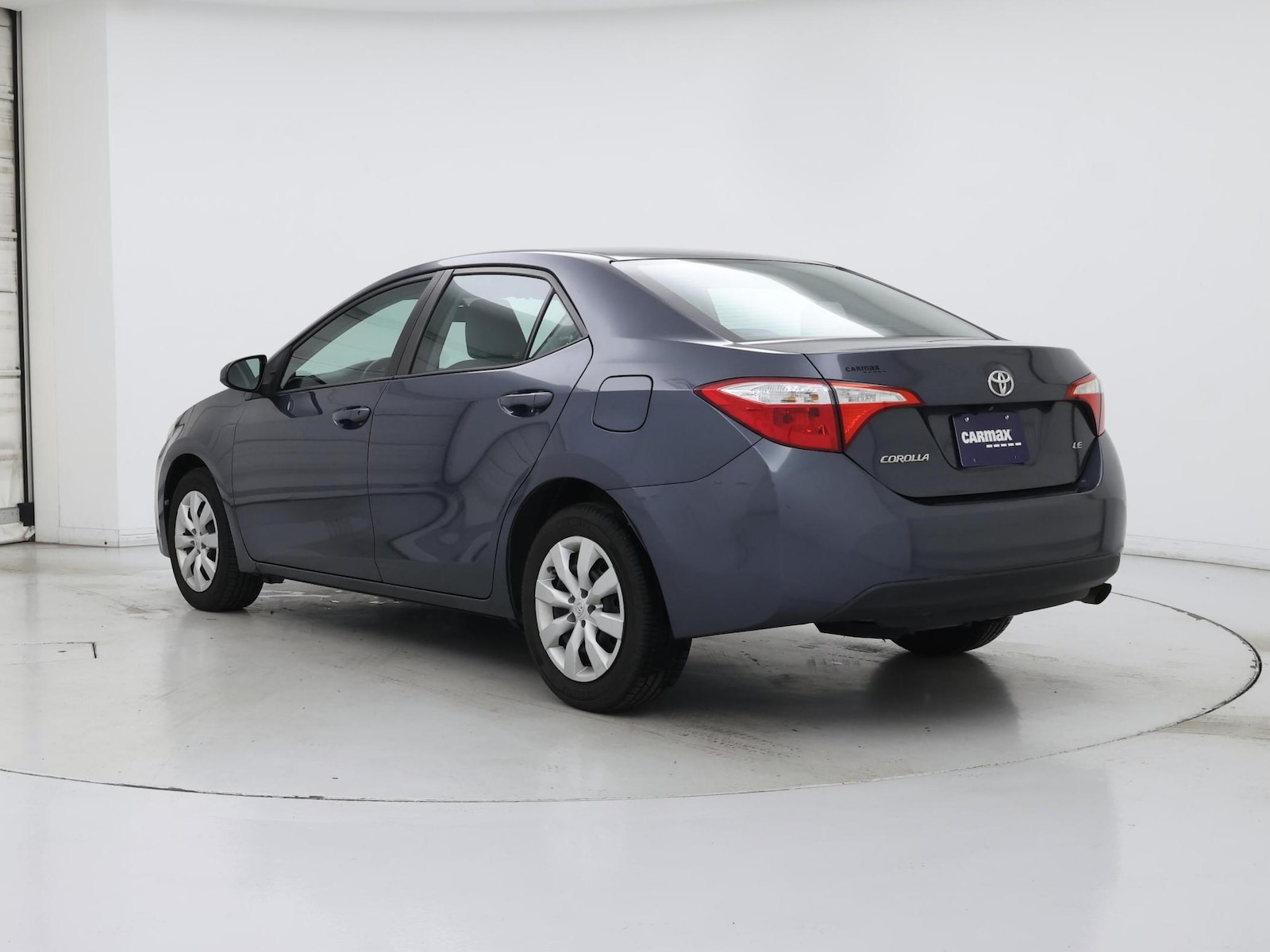 2015 Toyota Corolla LE - Photo 3