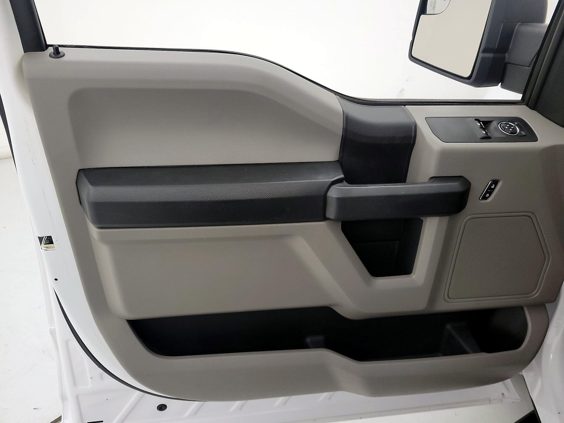 Thumbnail: 2016 Ford F-150 - 12