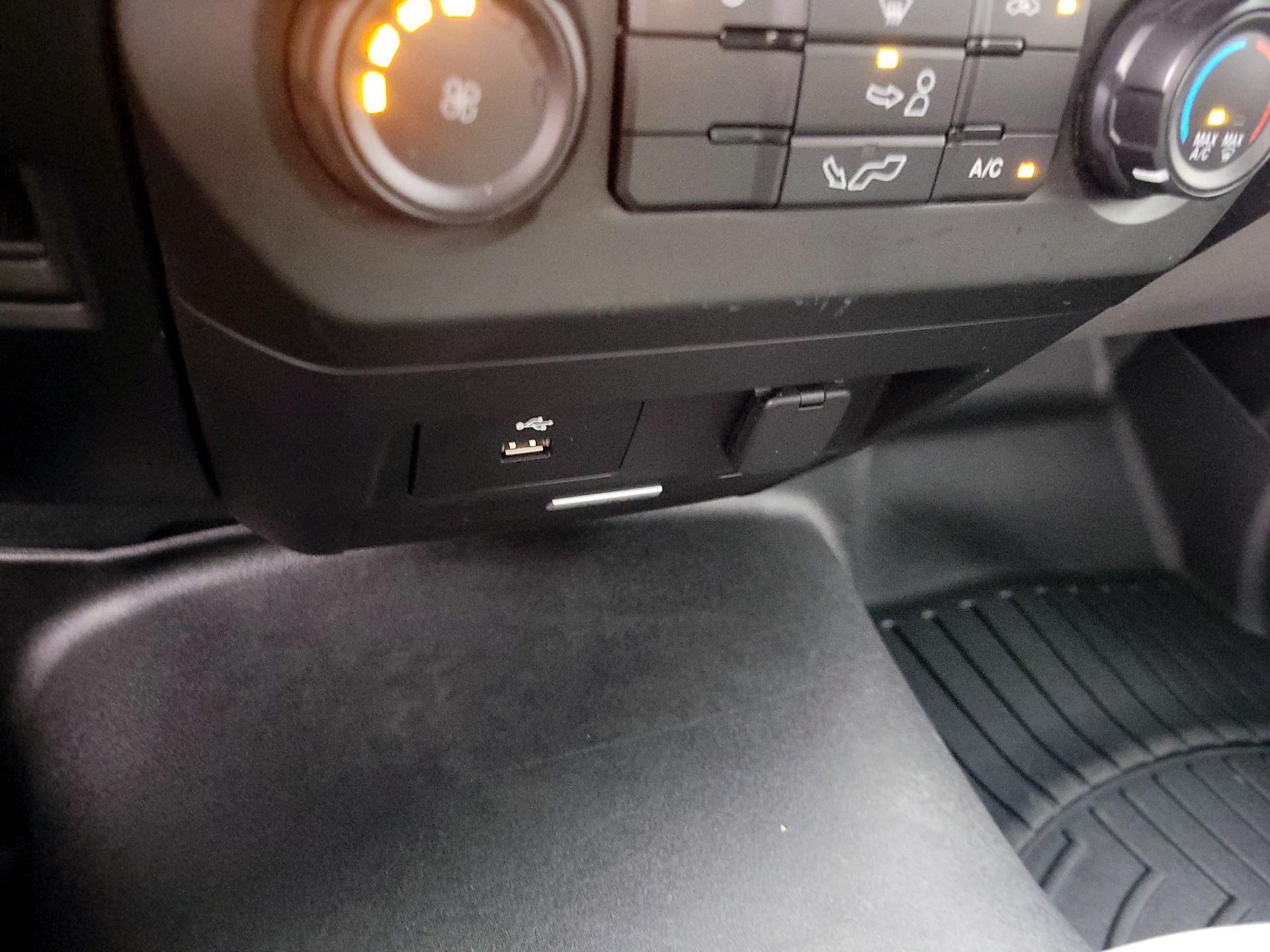 Thumbnail: 2016 Ford F-150 - 17