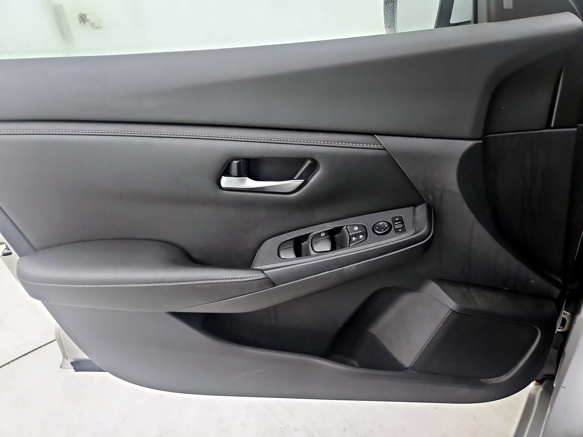 Thumbnail: 2020 Nissan Sentra - 12
