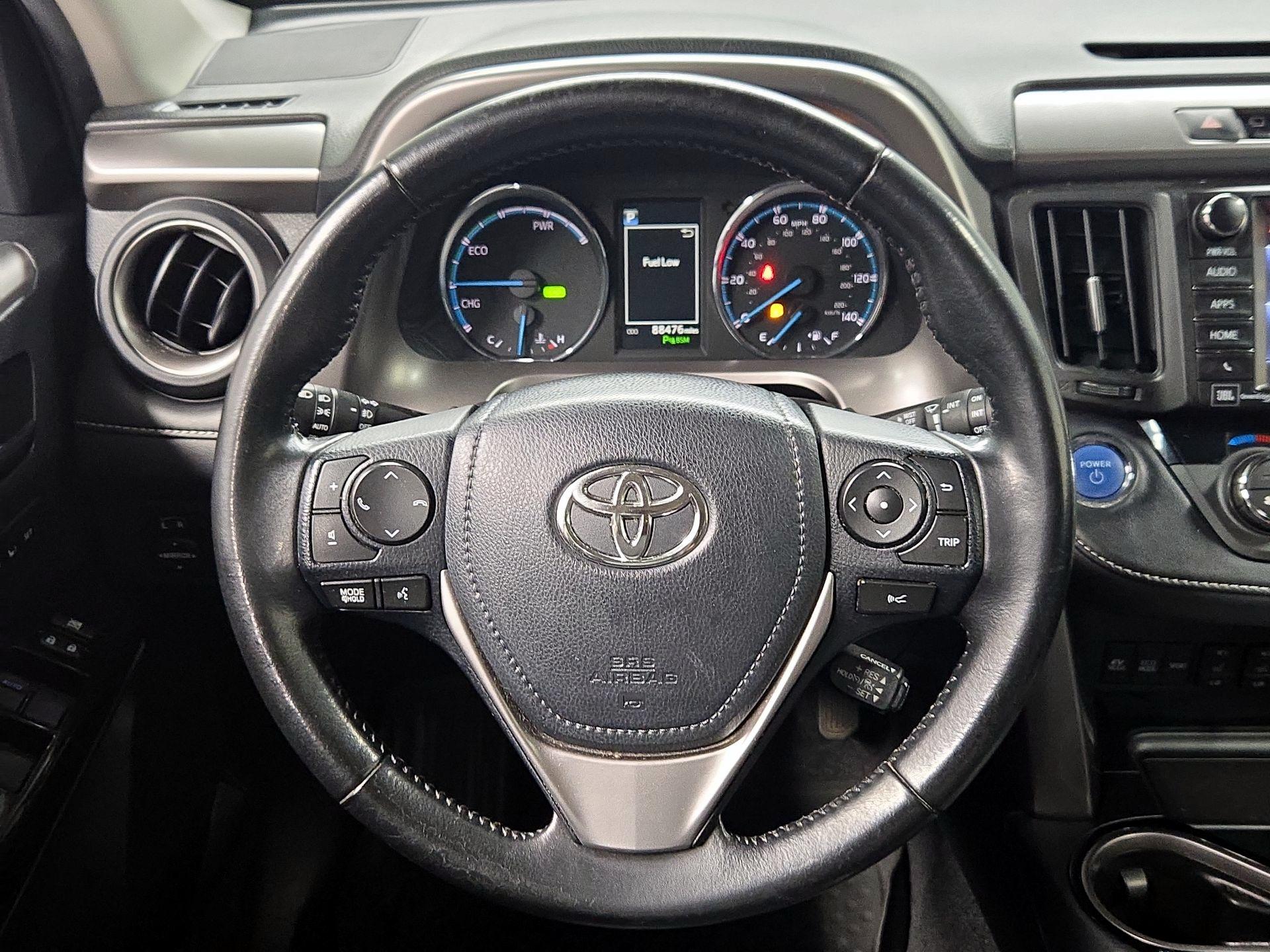 Thumbnail: 2017 Toyota RAV4 - 10