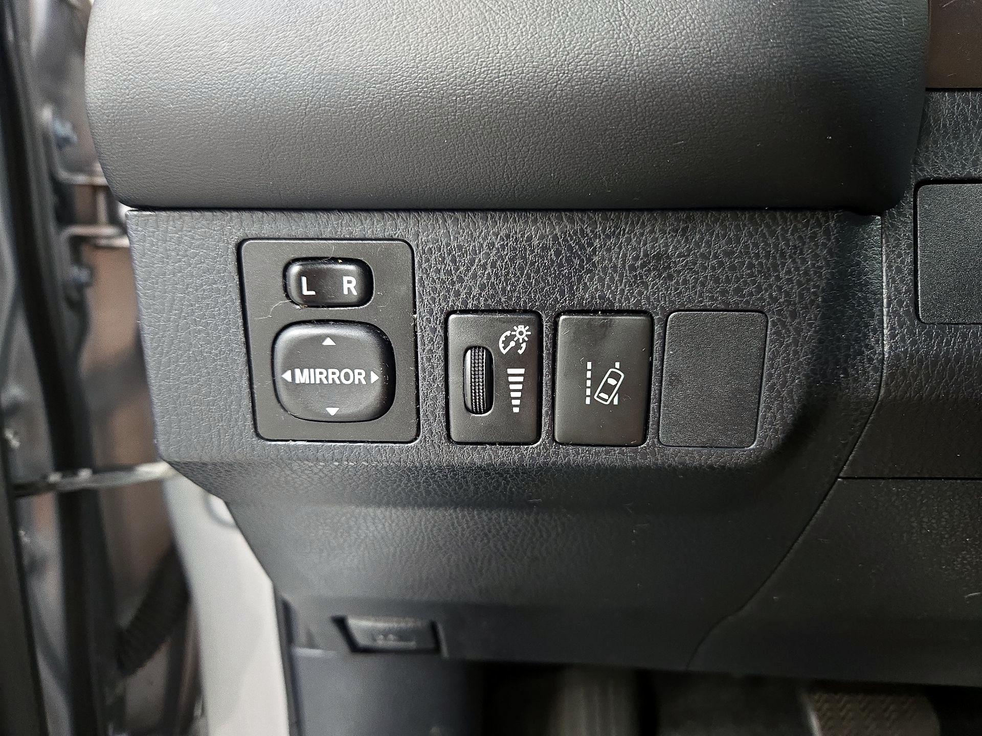 Thumbnail: 2017 Toyota RAV4 - 13