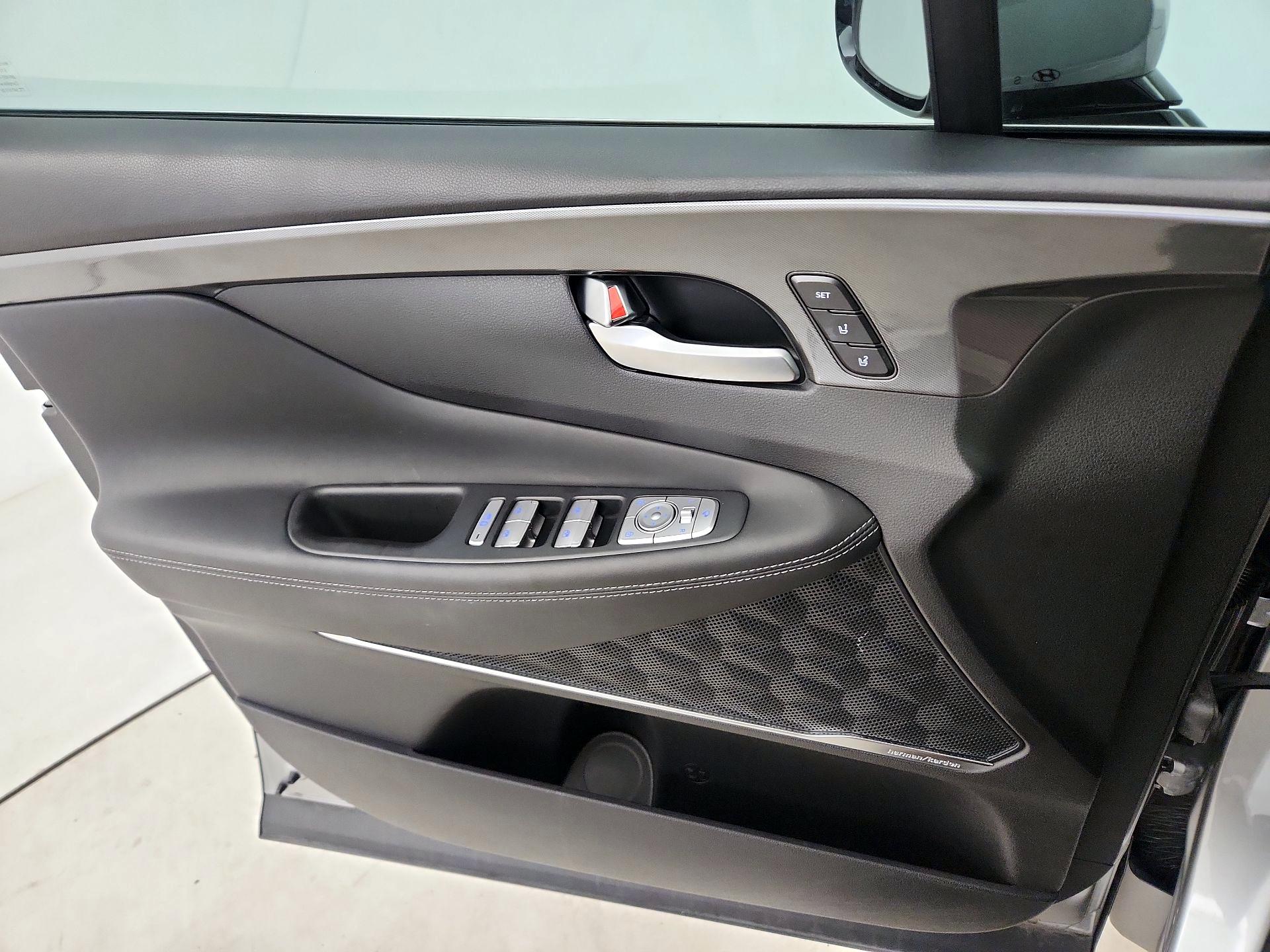 Thumbnail: 2023 Hyundai Santa Fe - 12