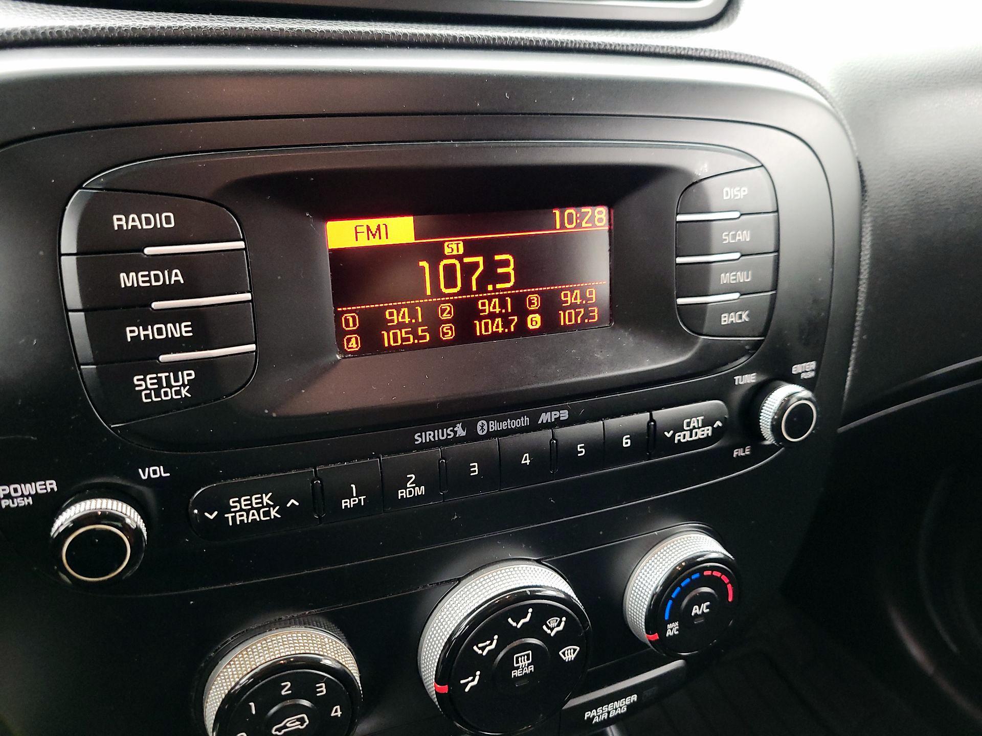 Thumbnail: 2015 Kia Soul - 14
