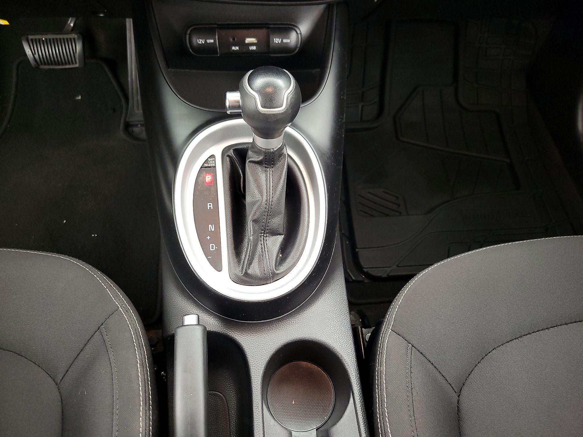 Thumbnail: 2015 Kia Soul - 16