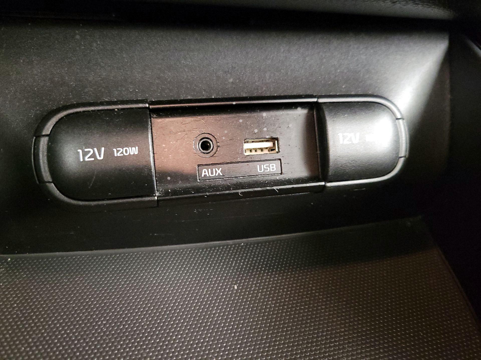 Thumbnail: 2015 Kia Soul - 17