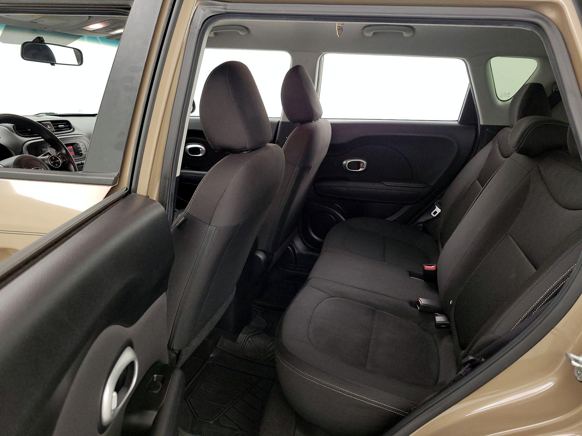Thumbnail: 2015 Kia Soul - 18