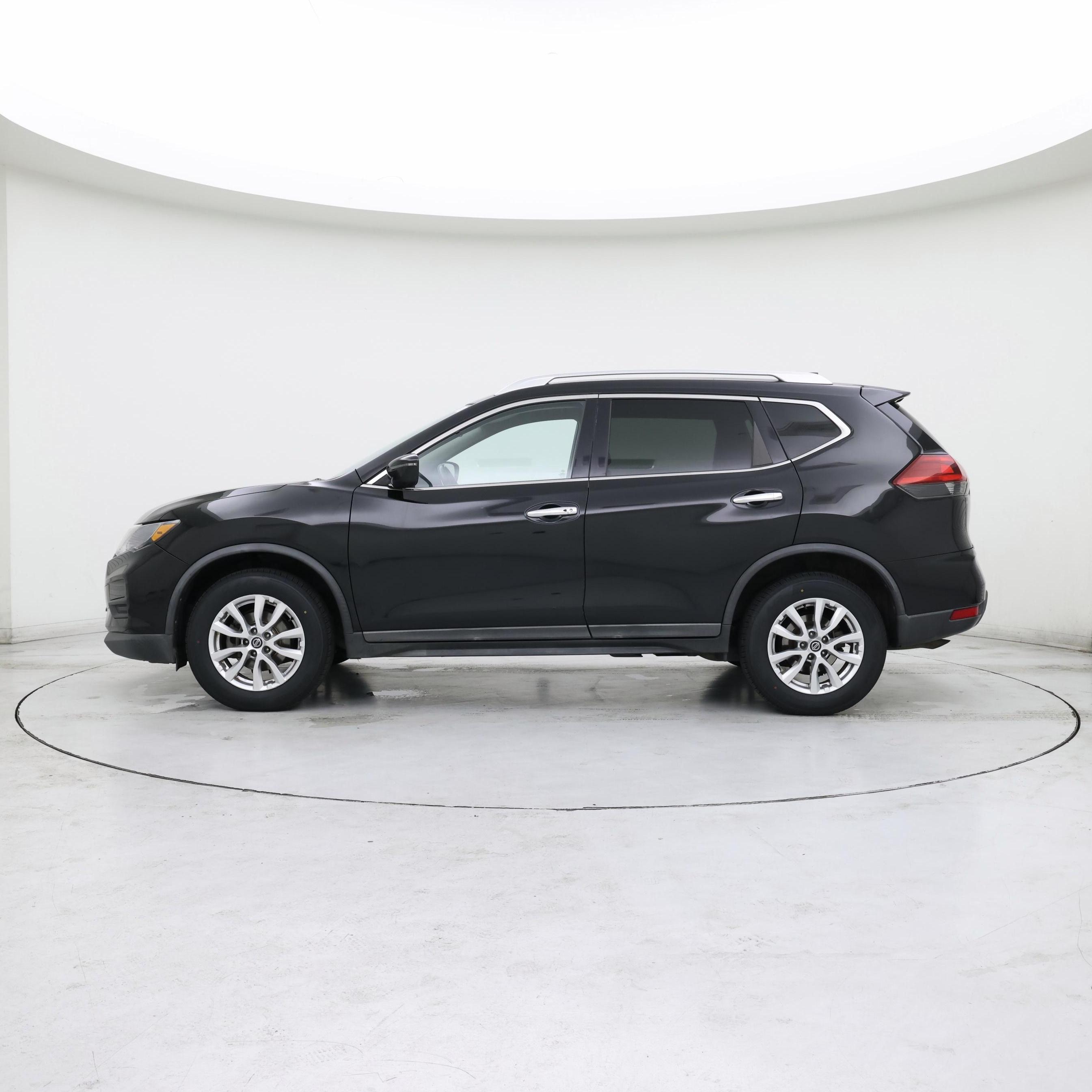 Thumbnail: 2018 Nissan Rogue - 3