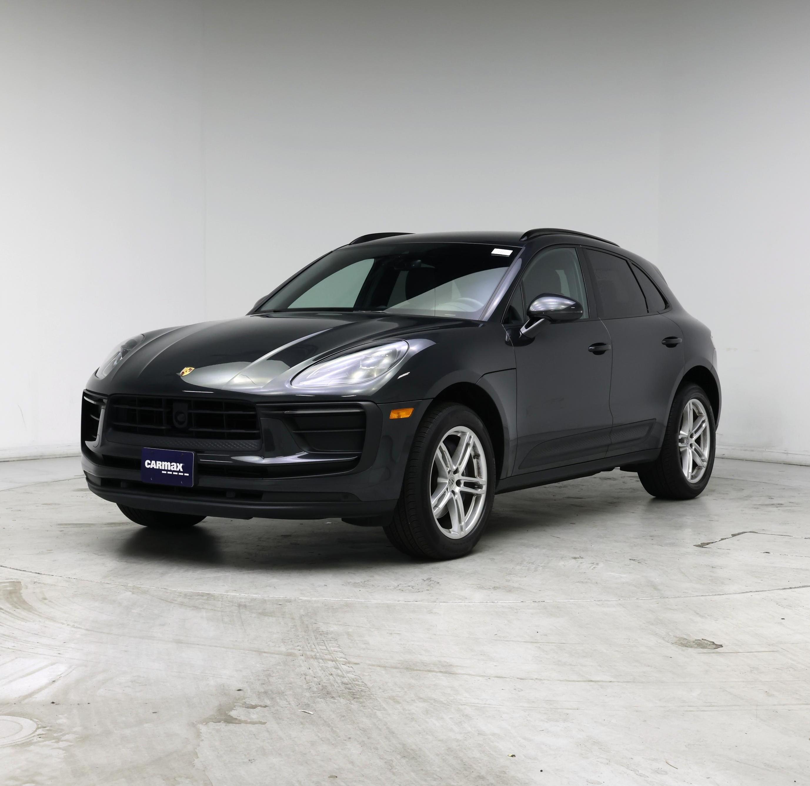 Thumbnail: 2023 Porsche Macan - 4