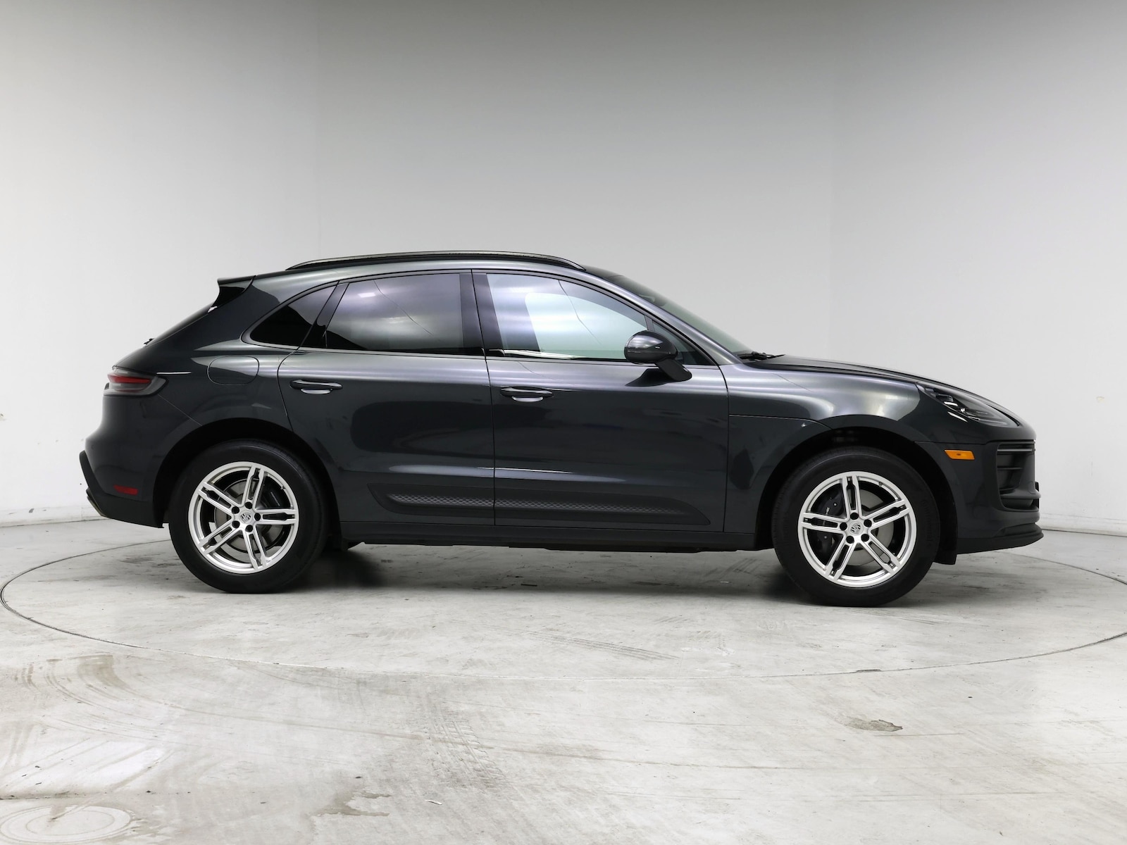 2023 Porsche Macan T - Photo 8