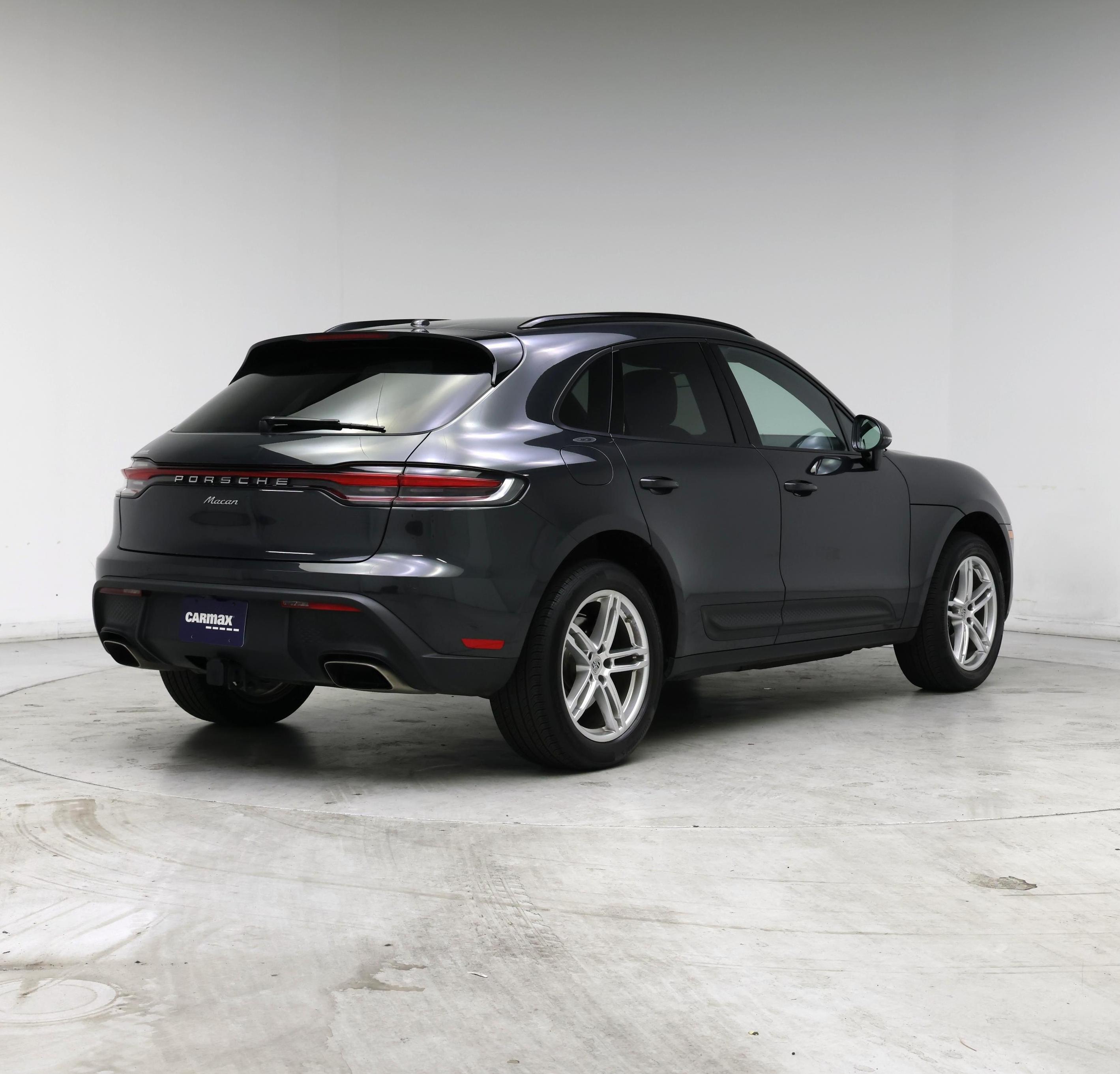 Thumbnail: 2023 Porsche Macan - 8