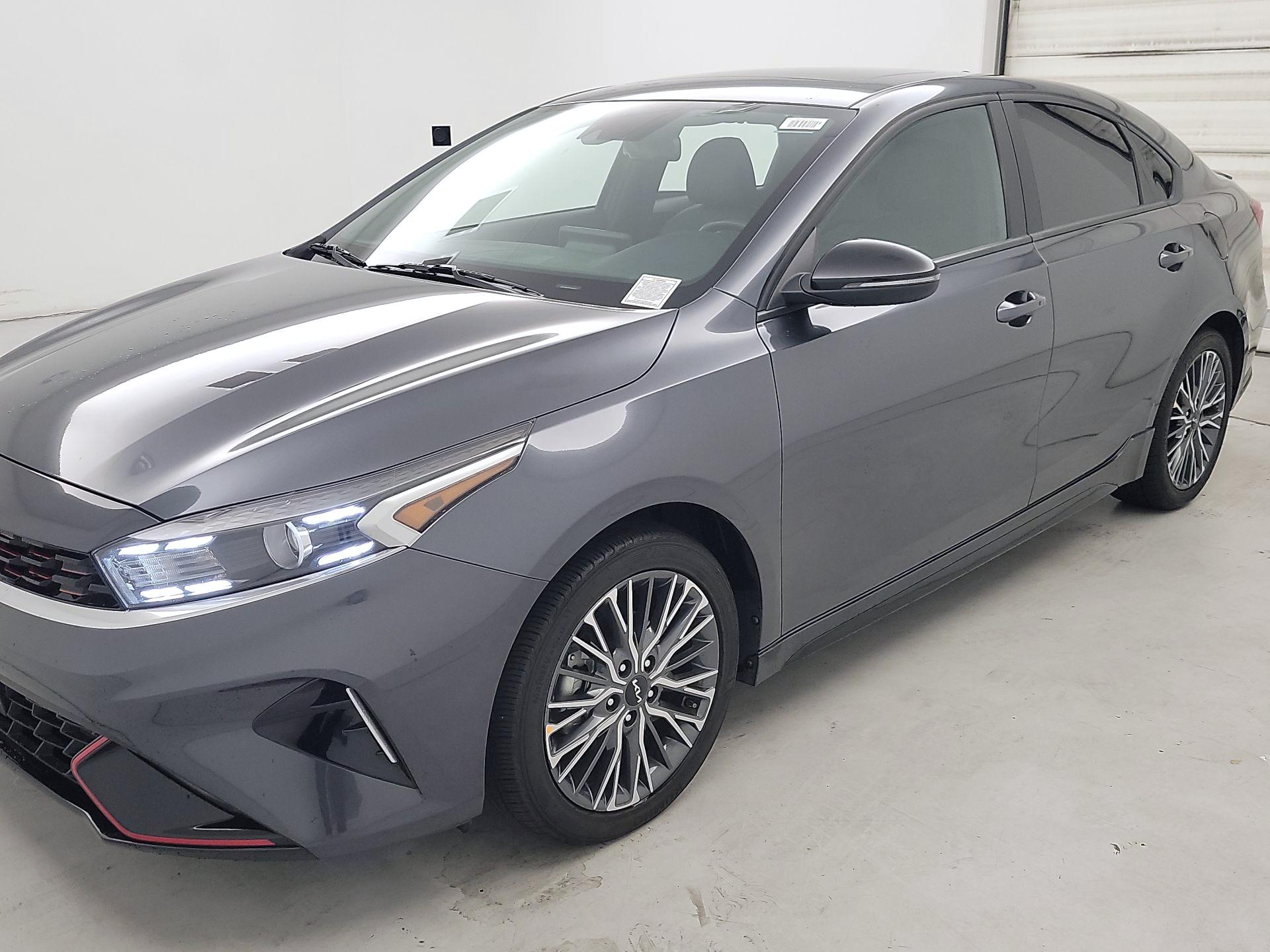 Thumbnail: 2023 Kia Forte - 3