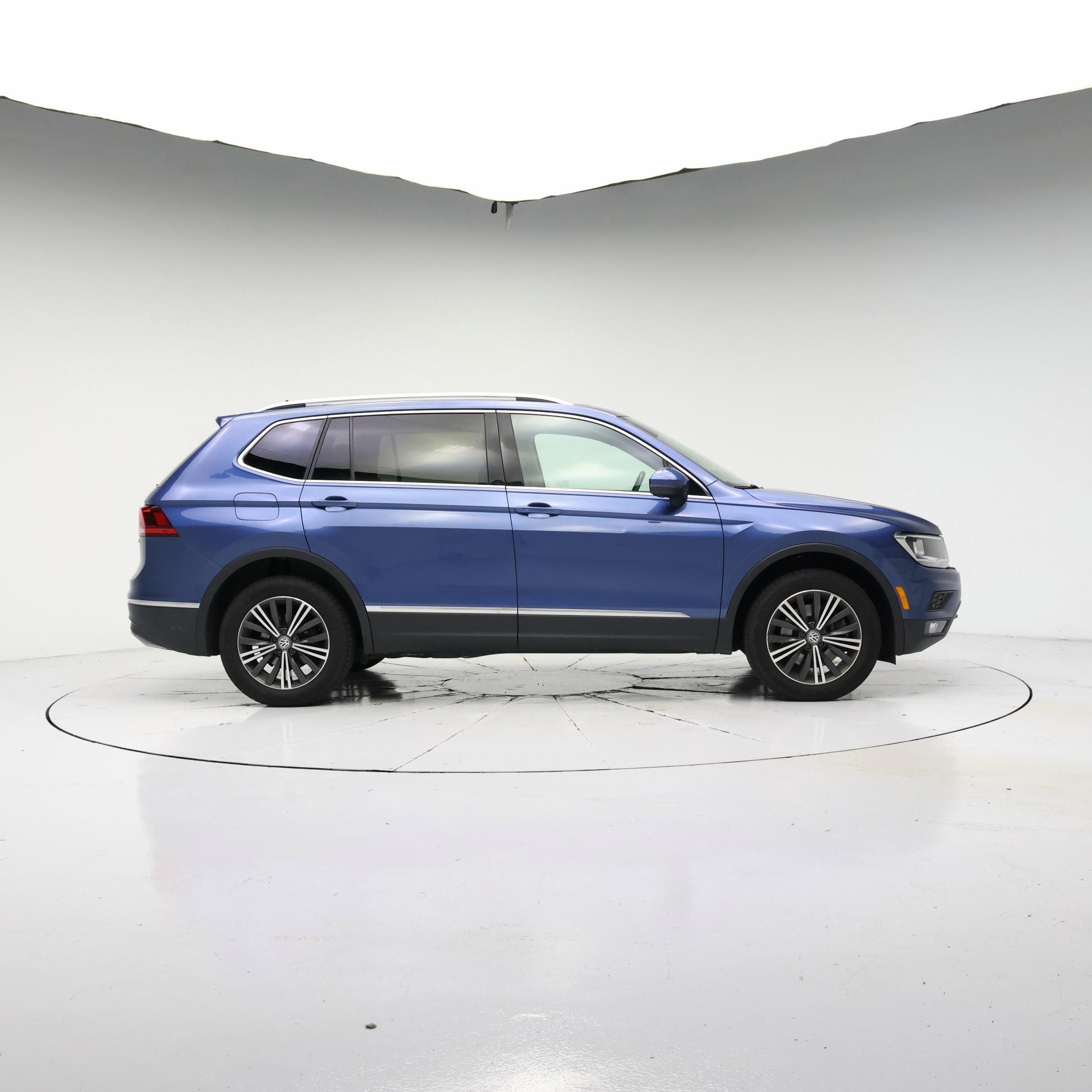 Thumbnail: 2019 Volkswagen Tiguan - 7