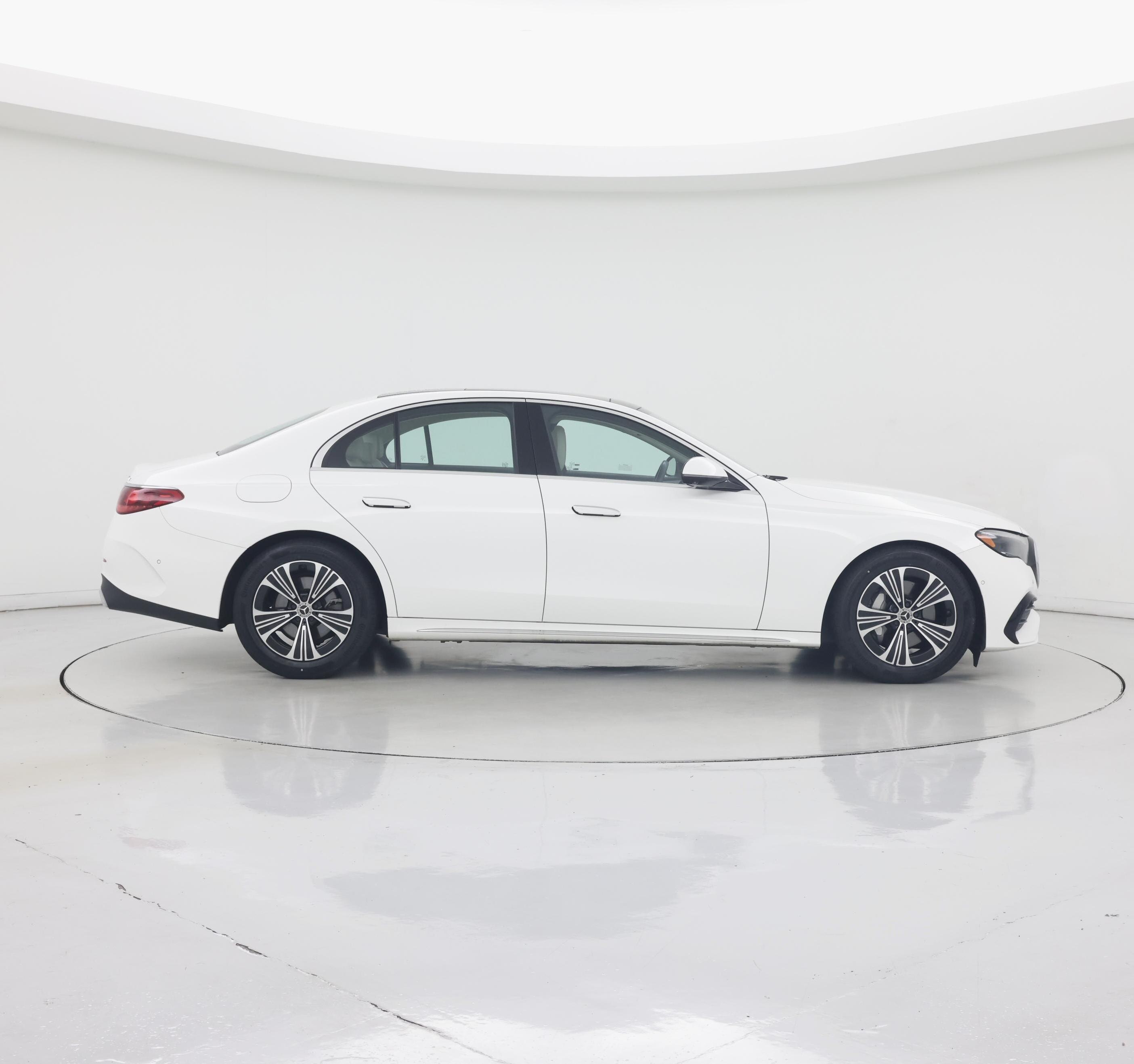 Thumbnail: 2024 Mercedes-Benz E-Class - 7
